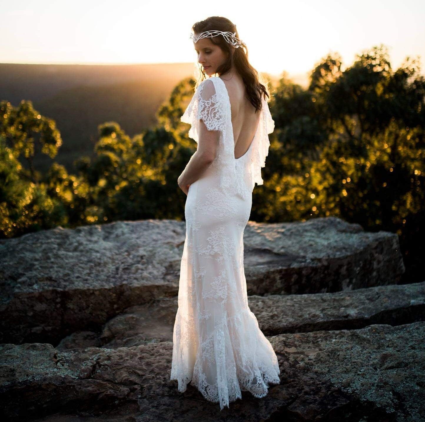 https://i.etsystatic.com/7982826/r/il/aa2a76/2134444492/il_fullxfull.2134444492_toql.jpg