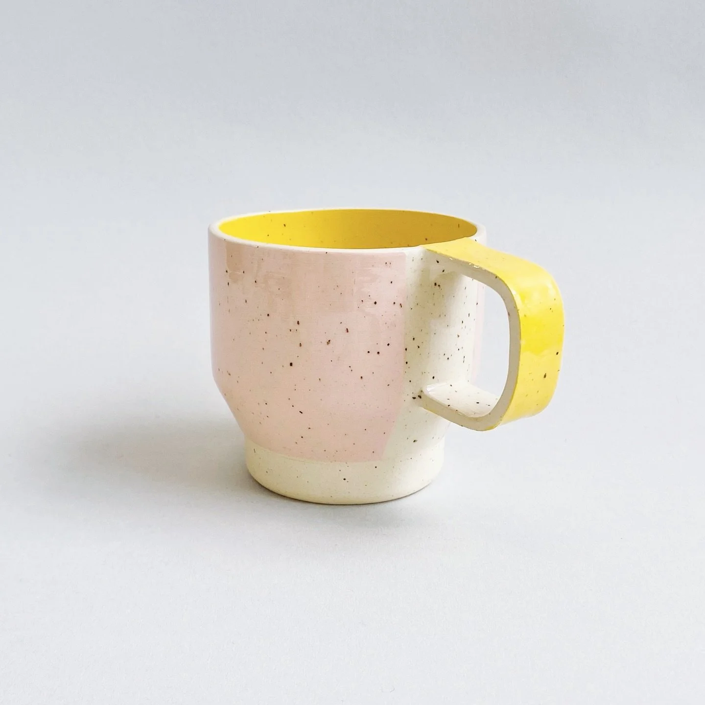 Two tone mugs in small and tall available in my online shop!

#pinkandyellow #mugs #coffee #handmade #ceramics