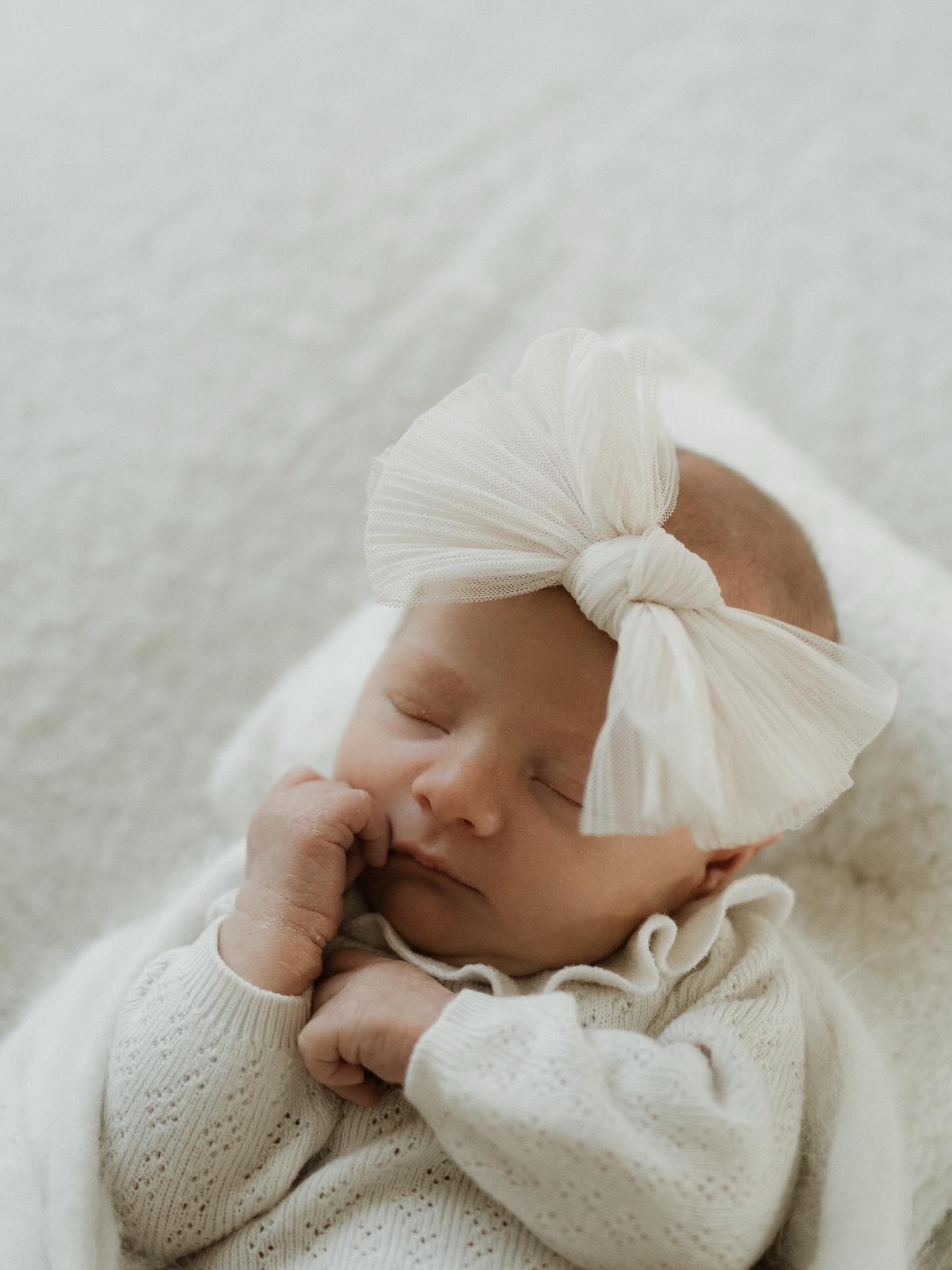 @kayla.nordhues &amp; her beautiful family 🤍