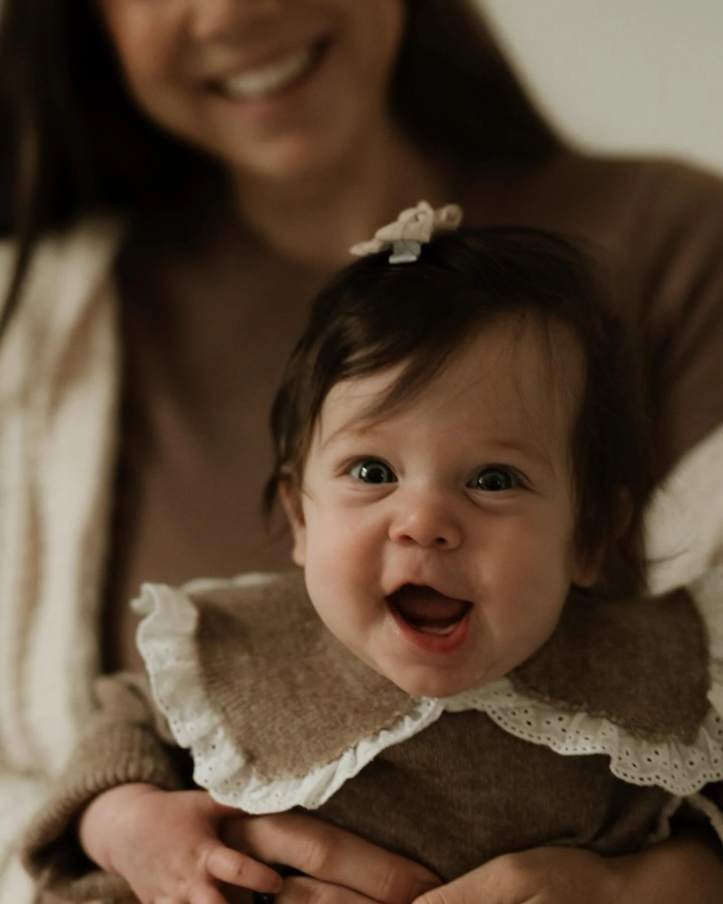 snuggly studio sessions are here 🤎 this sweet peanut is 6 months old