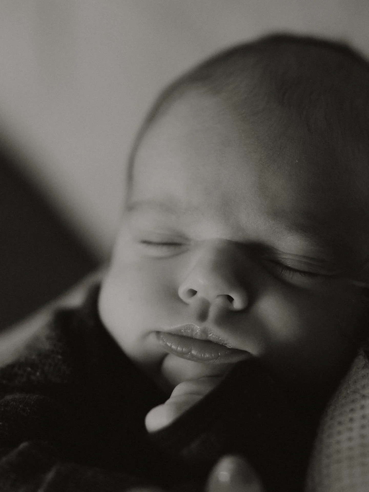 Mom had the most special story about this Peace Lily. I love to hear all your reasons and hopes and dreams and thoughts while I&rsquo;m here with your family. It helps me capture the most perfect moments for you and yours &hearts;️