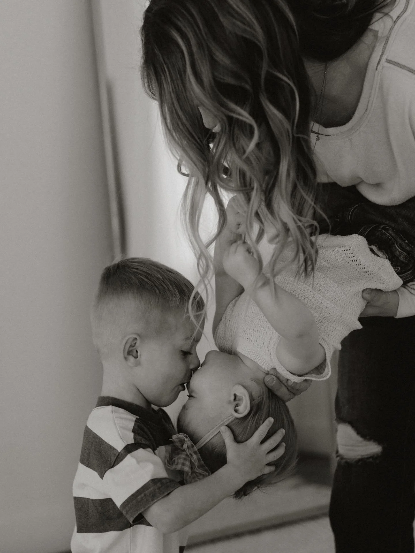 there&rsquo;s something about studio light and little giggles that feels like magic.