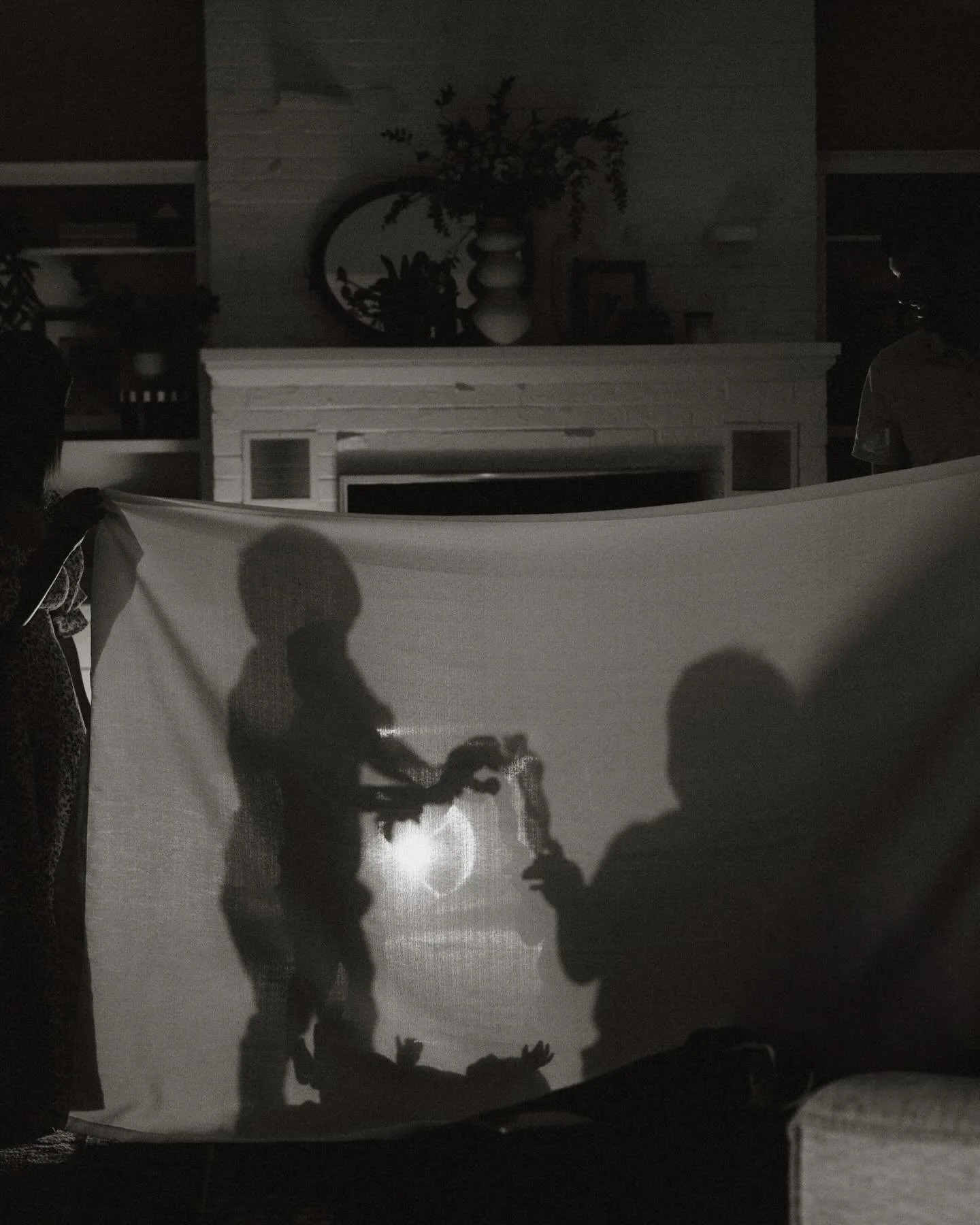 welcome home, Jamo 🏡 

an extra special session for me. about a month ago I was honored to capture his birth and now I captured his home and his people 🤎 @kait_carlson