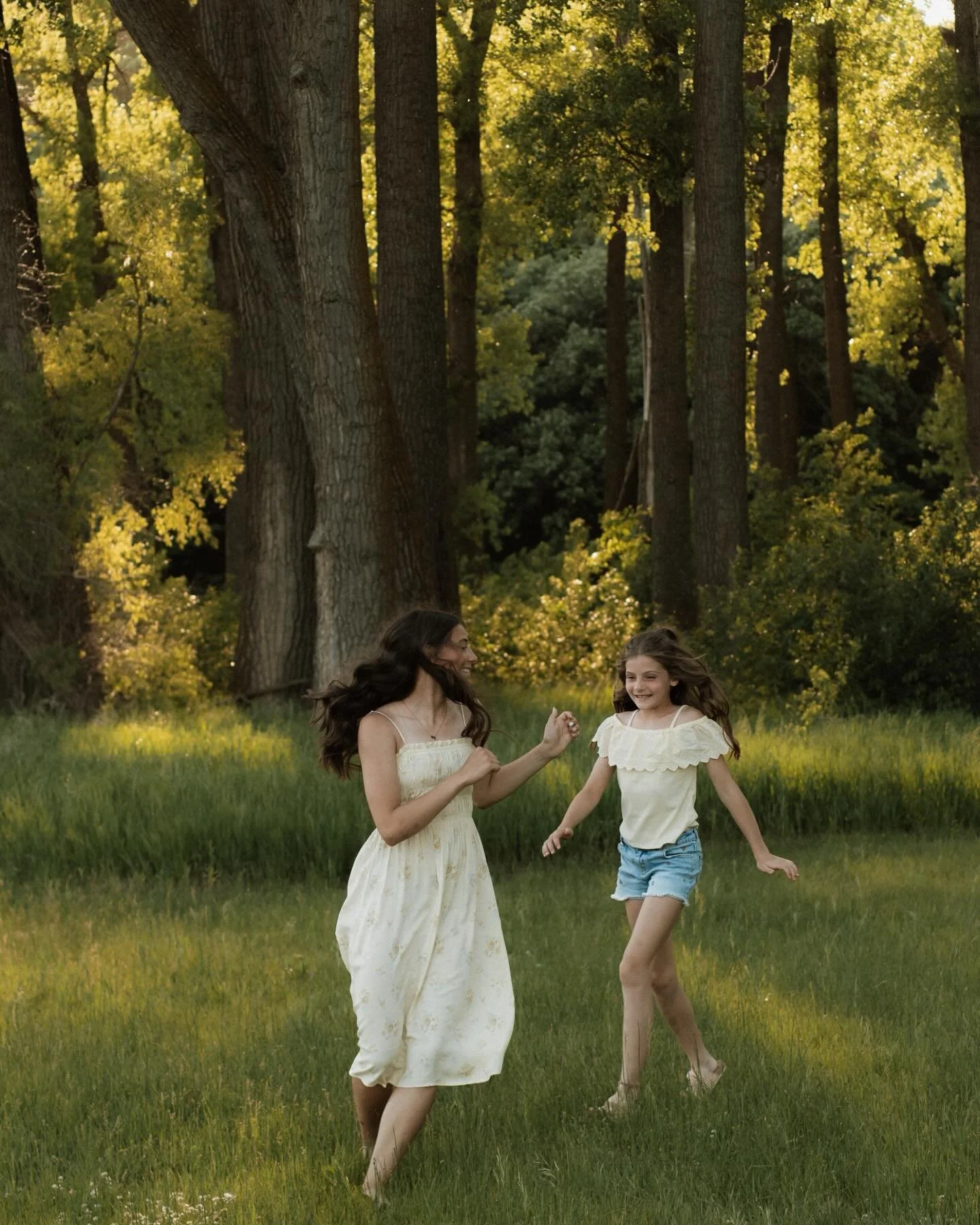 I know the toddler years get all the attention&hellip;but there&rsquo;s something so beautiful about photographing families with teenagers.

The jokes. The height comparisons. The almost-adult smiles. The way everyone fits together after years of gro