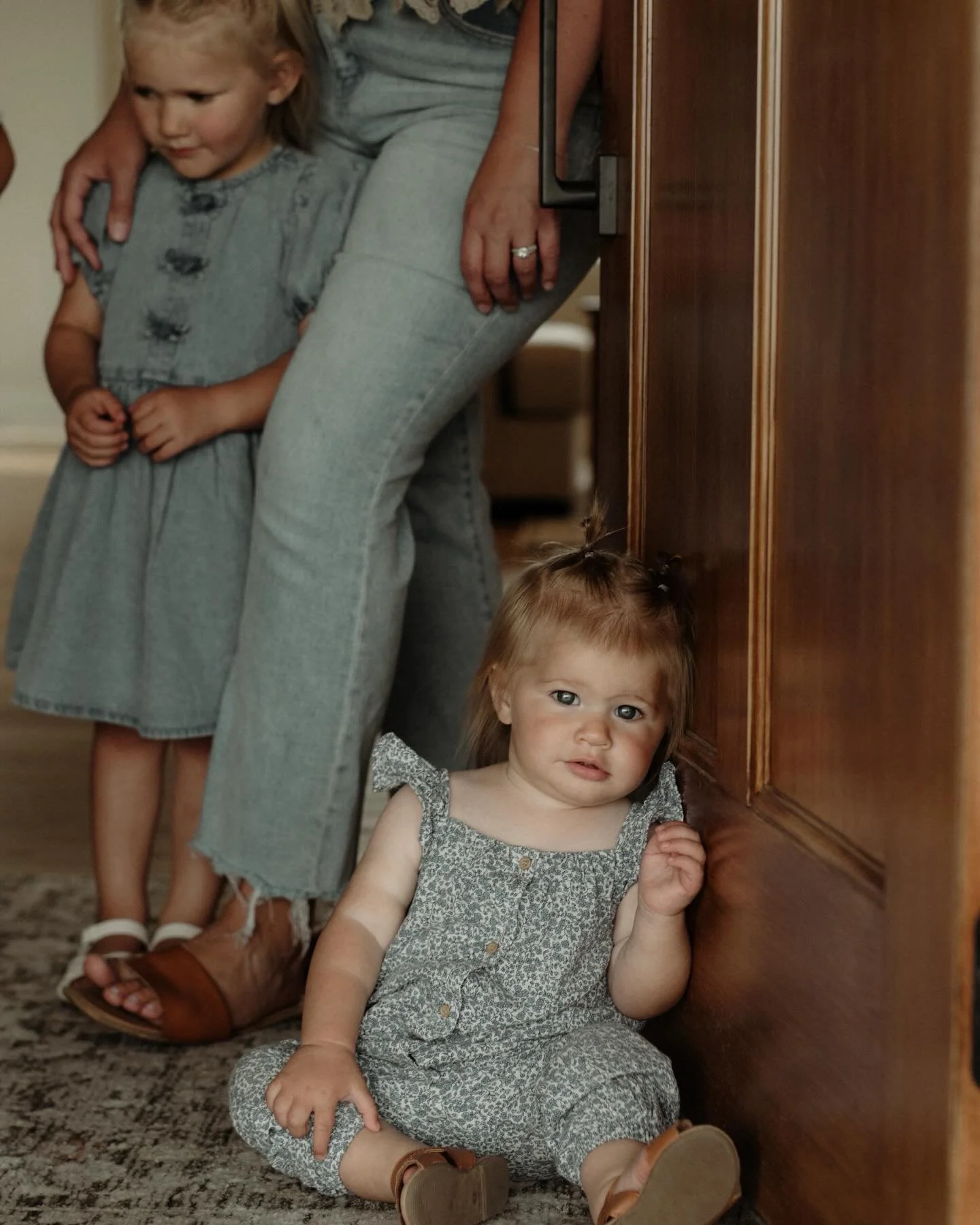 This wasn&rsquo;t just a family session.

It was a campfire.
A bag of marshmallows.
An old pond.
A walk with the kids.
And a reminder that the most meaningful photos usually happen in between the poses.

If you&rsquo;ve been putting off family photos