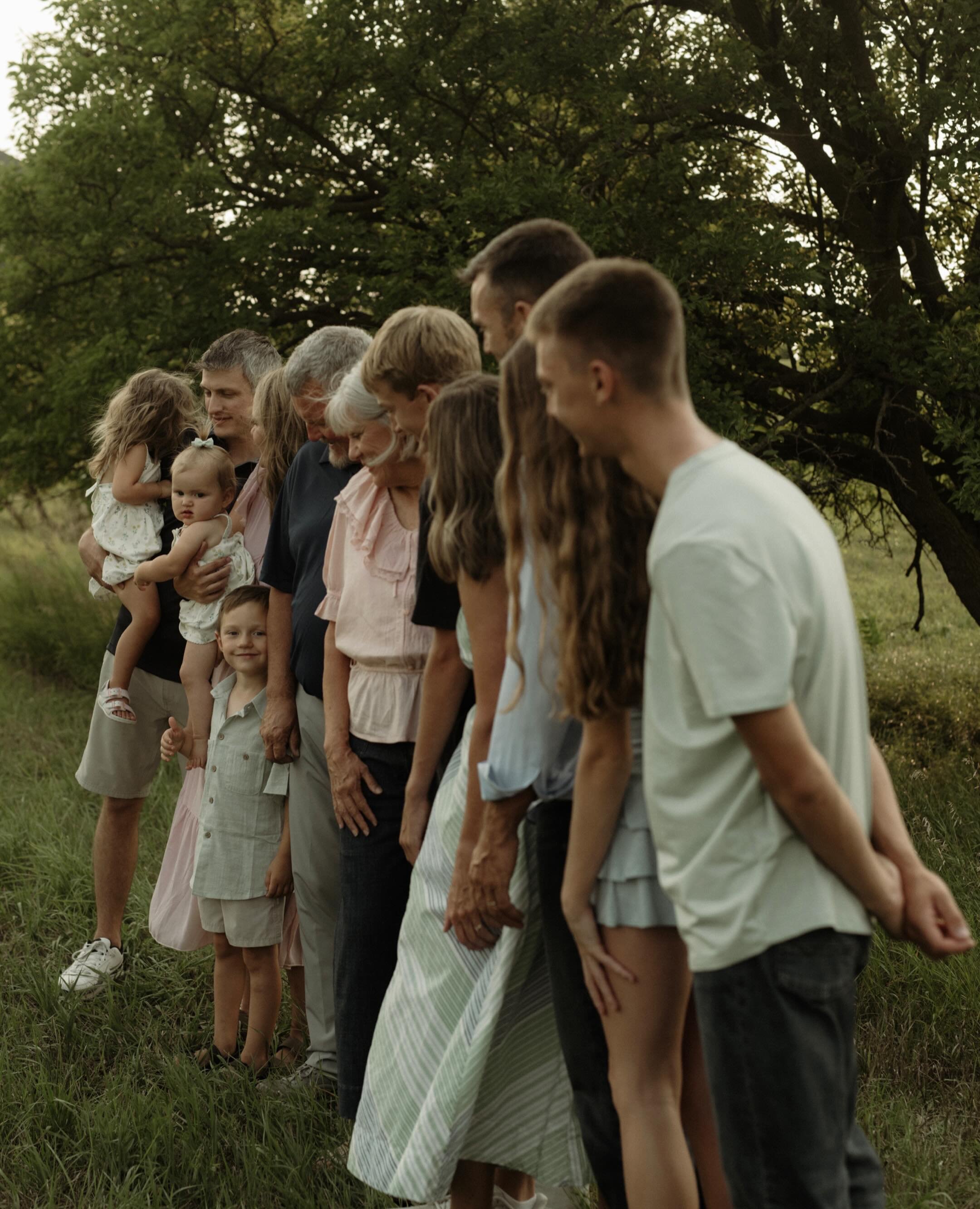 falling in love with all these extended family sessions this summer. &hearts;️