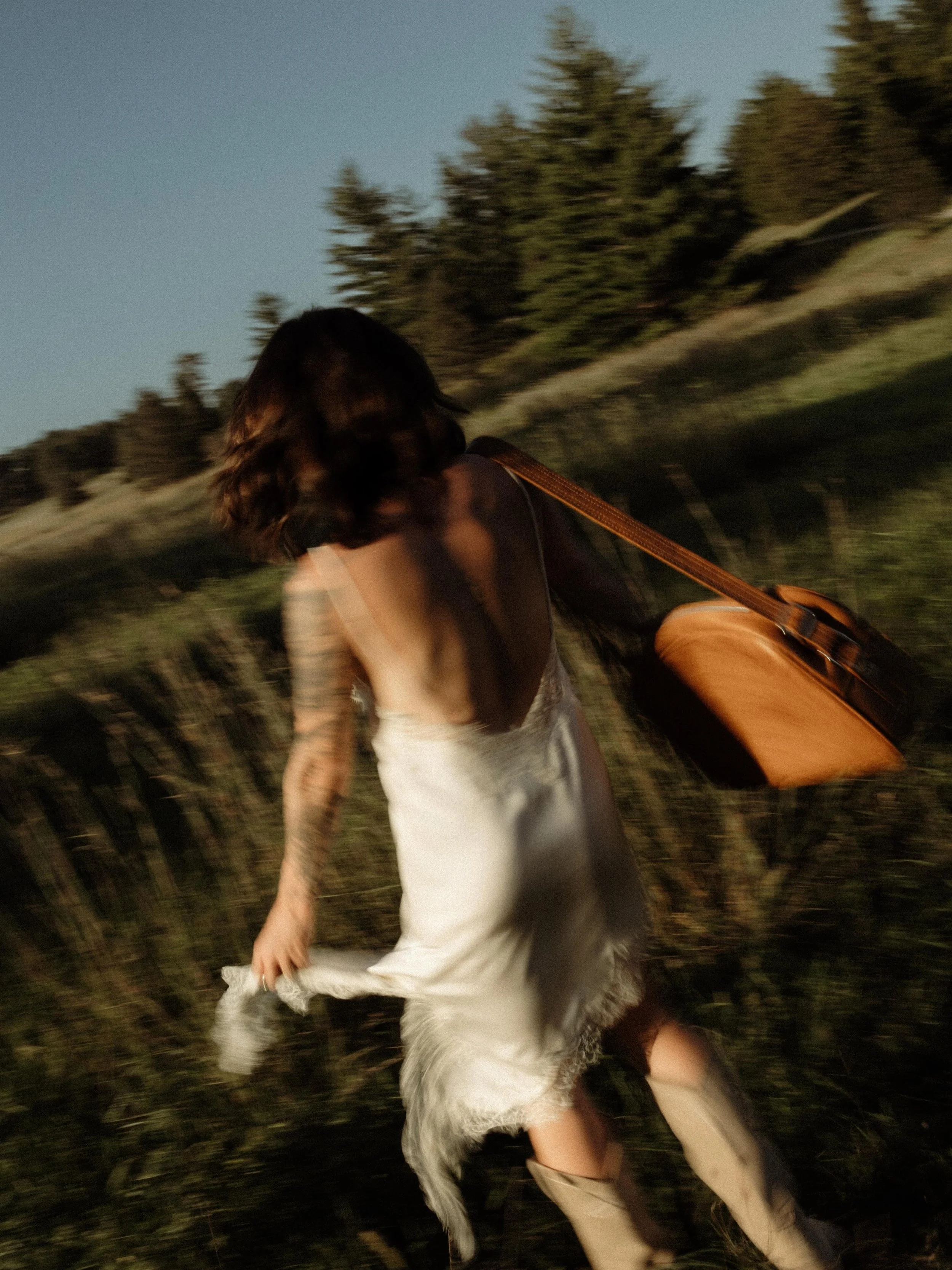I think the way we love
changes the way we remember.

And somewhere along the way,
it changed the way I photograph, too.

I used to think I loved photography because I loved beautiful things.

But life has taught me it was never really about beautifu