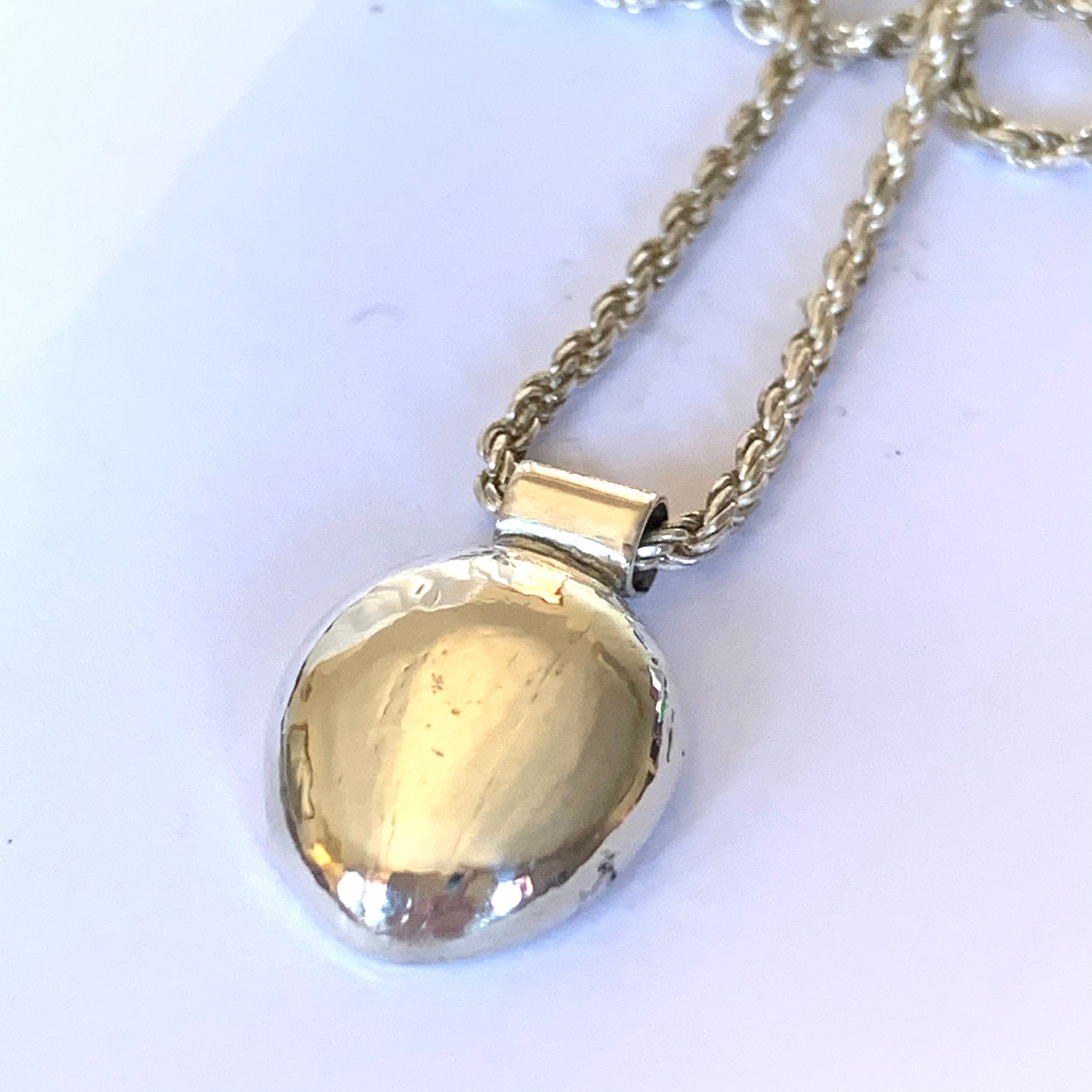 https://i.etsystatic.com/18428199/r/il/9c980d/2913241111/il_fullxfull.2913241111_ksdj.jpg