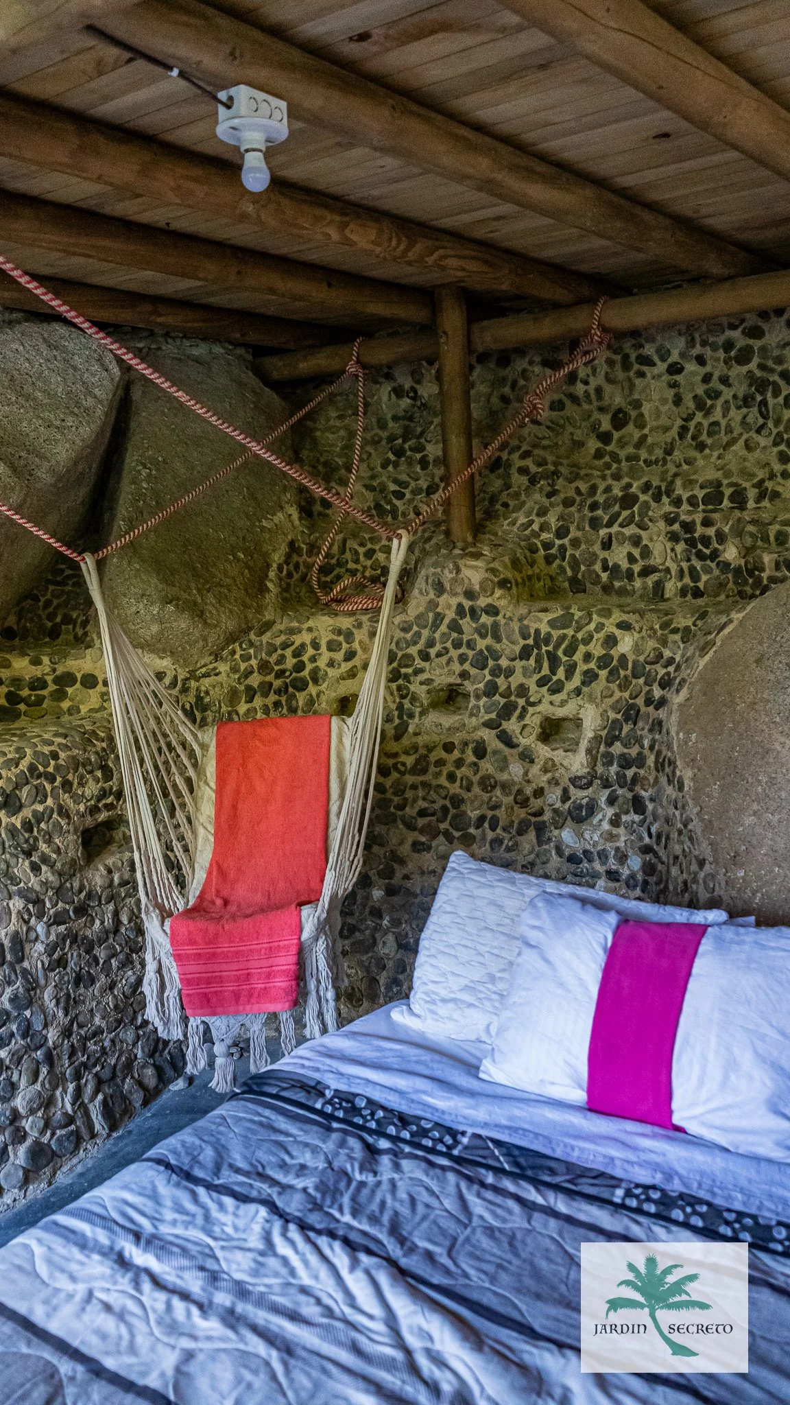 AMOR Suite Swing Chair