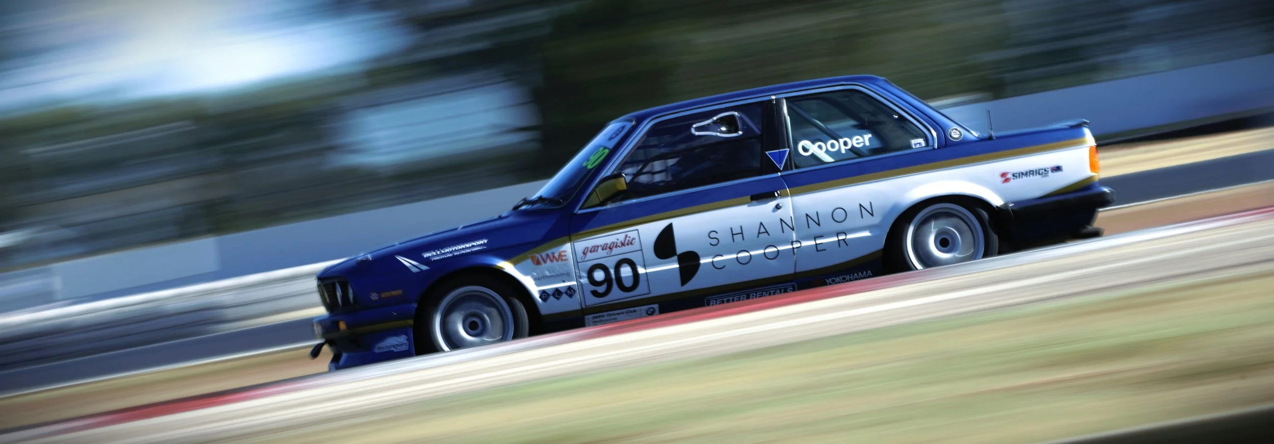 COOPER BANKS POINTS AT WINTON - ROUND 1