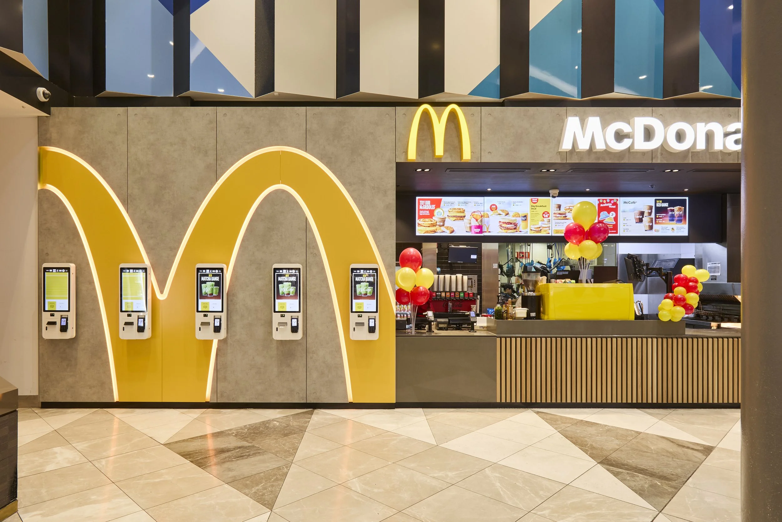 McDonalds Werribee Plaza 02.jpg