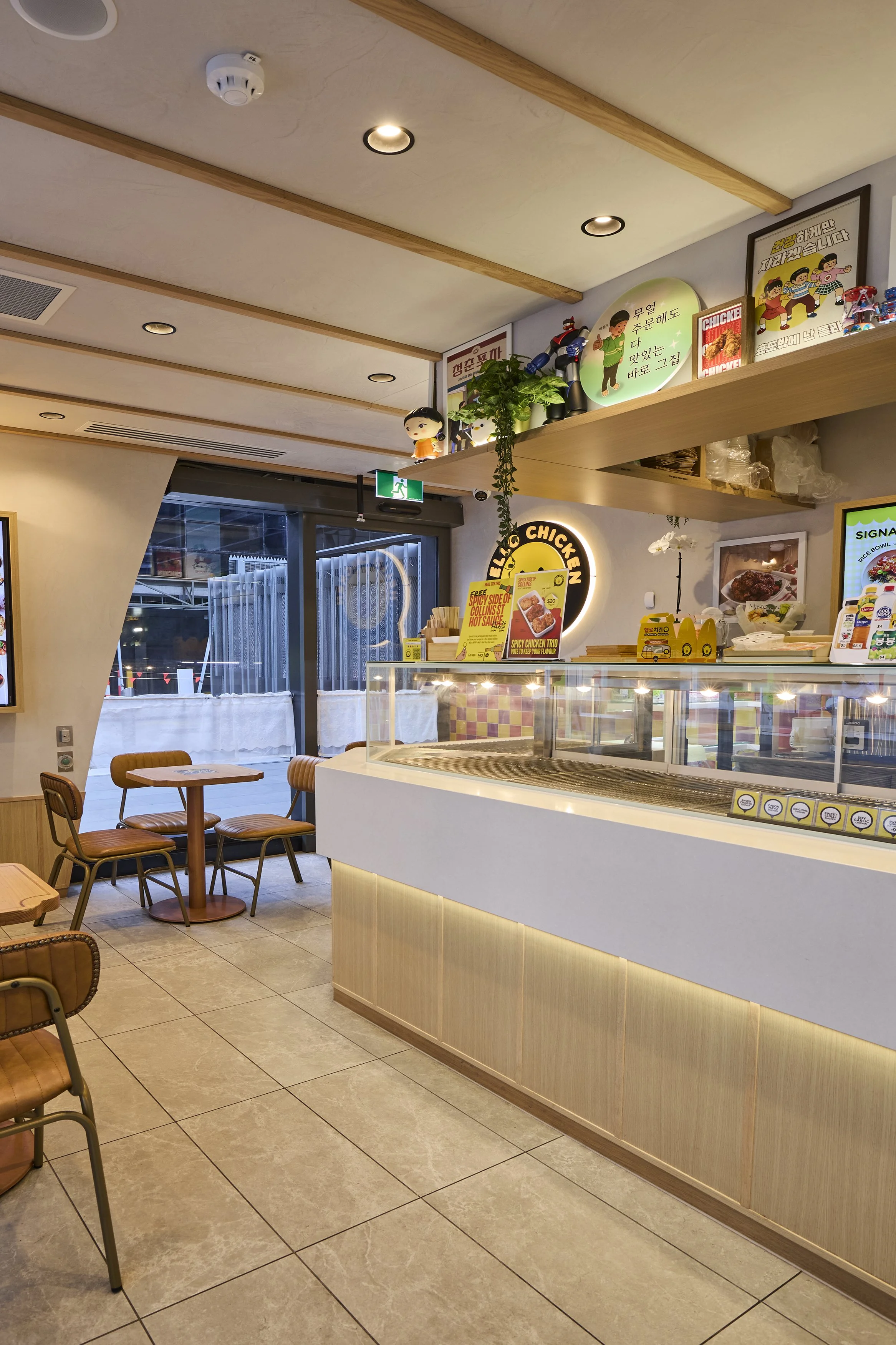 hello-chicken-cafe-fitout-docklands-counter.jpg (2).jpg