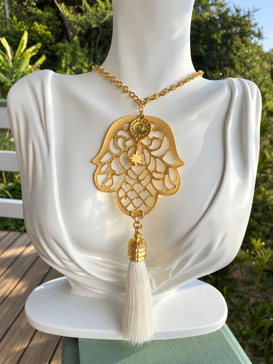 sfa-talisman-hamsa-alabaster-flat-01.PNG