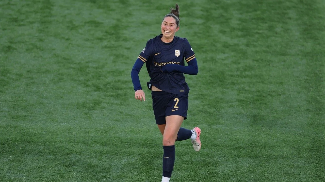 GOAL: Maddie Mercado heads home a third goal for Reign FC