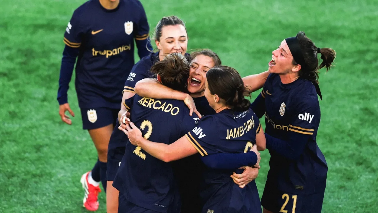 Press Conference: Sofia Huerta and Claudia Dickey on record breaking and victory against Kansas City