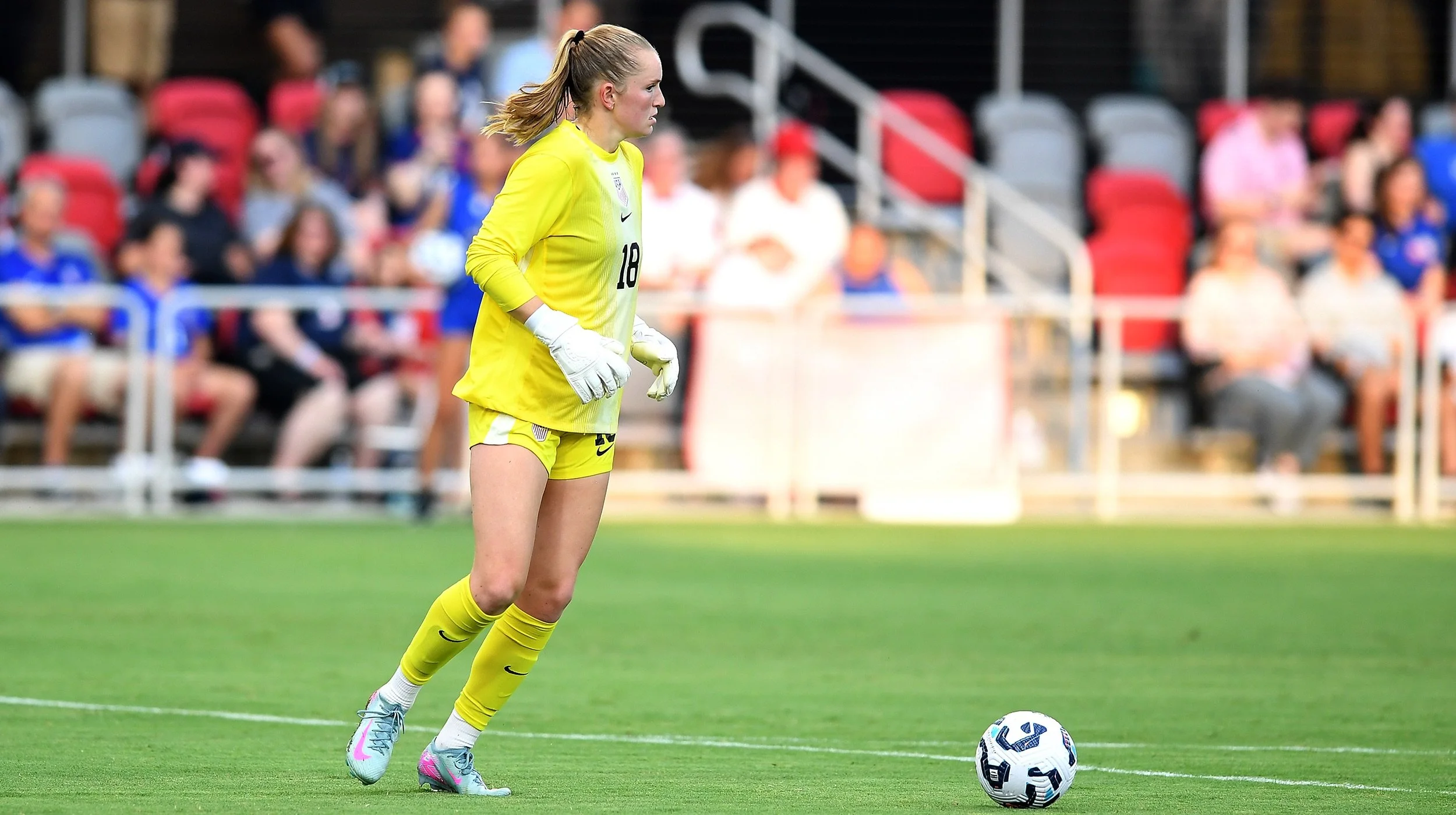 Last chance to get USWNT and Reign FC ticket bundles