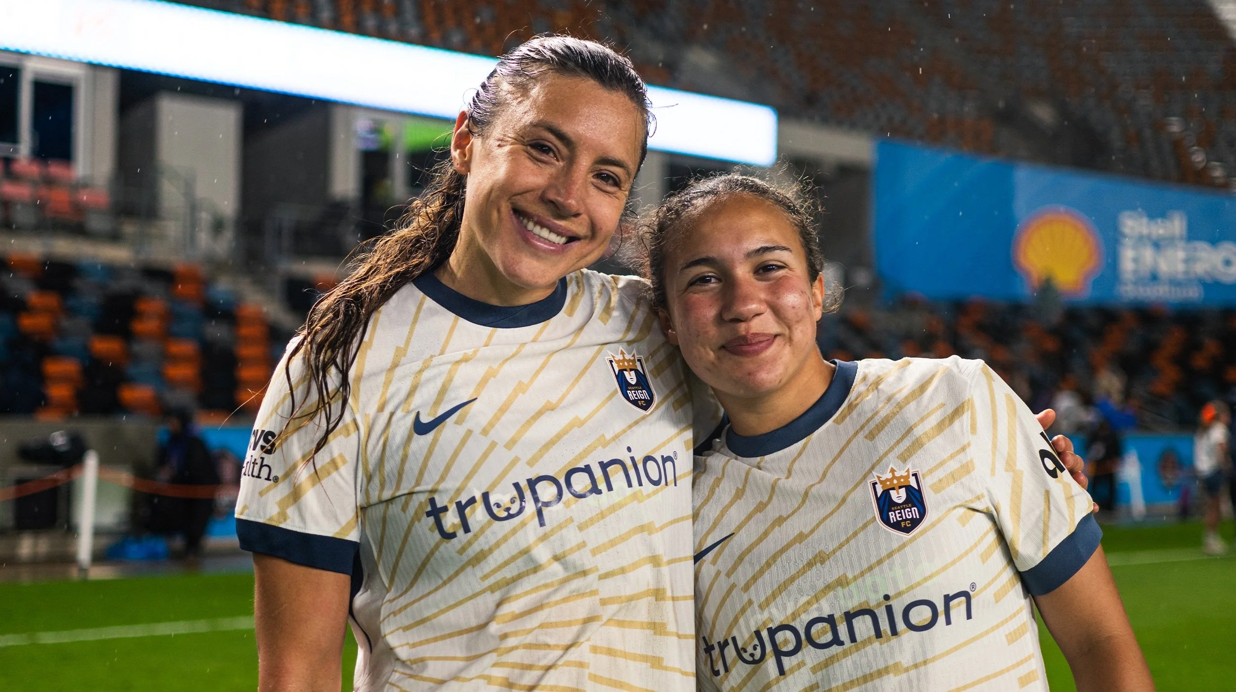 Inspiring the next generation: How Sofia Huerta and Sofia Cedeño met long before they shared the pitch