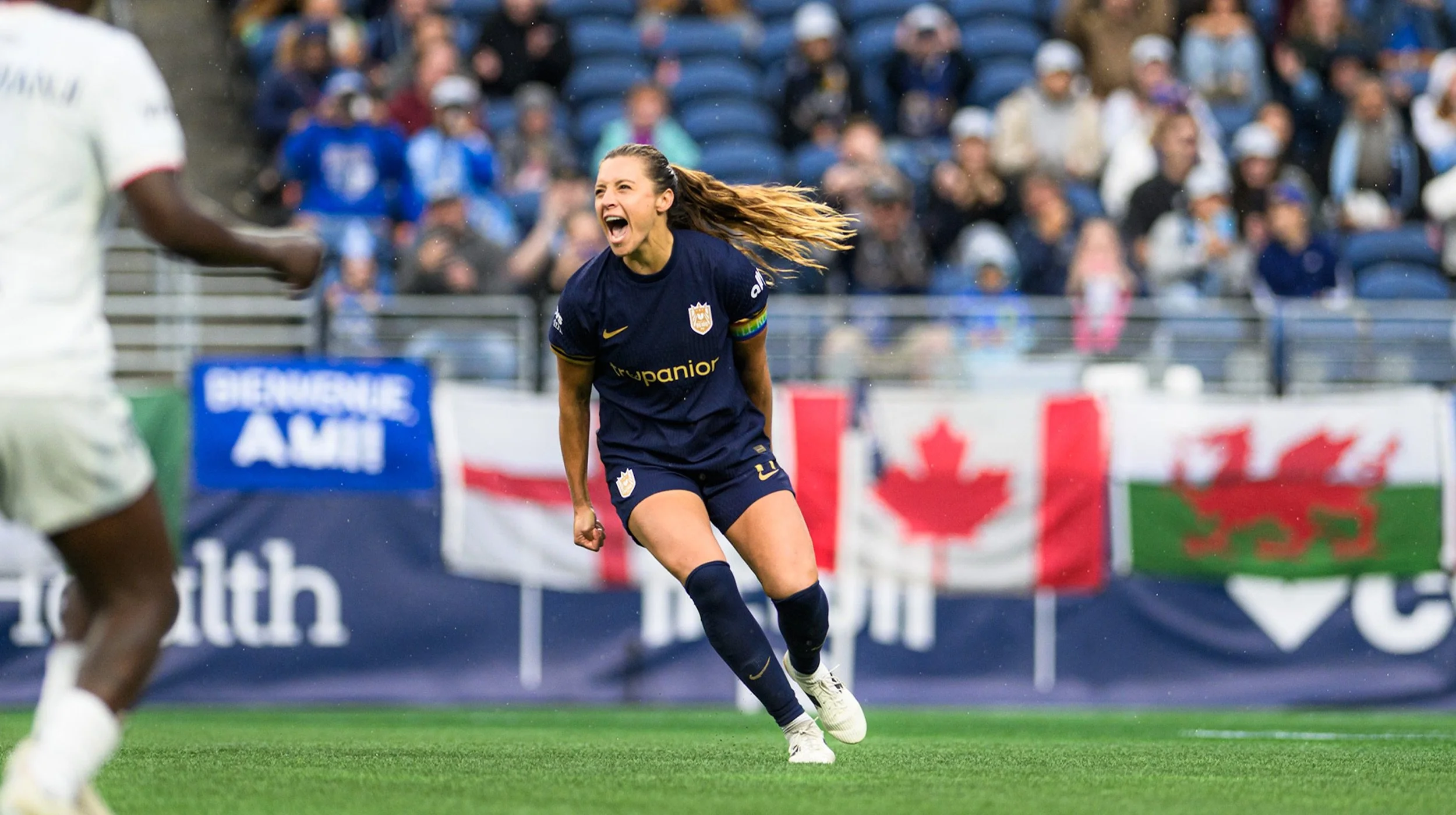 GOAL: Sofia Huerta converts a penalty kick to give Reign FC the lead