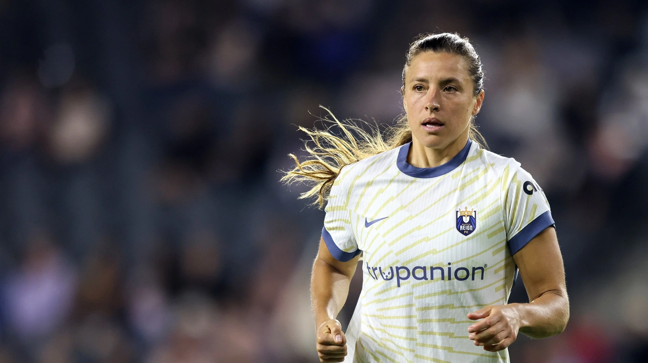GOAL: Sofia Huerta pulls one back with an incredible strike