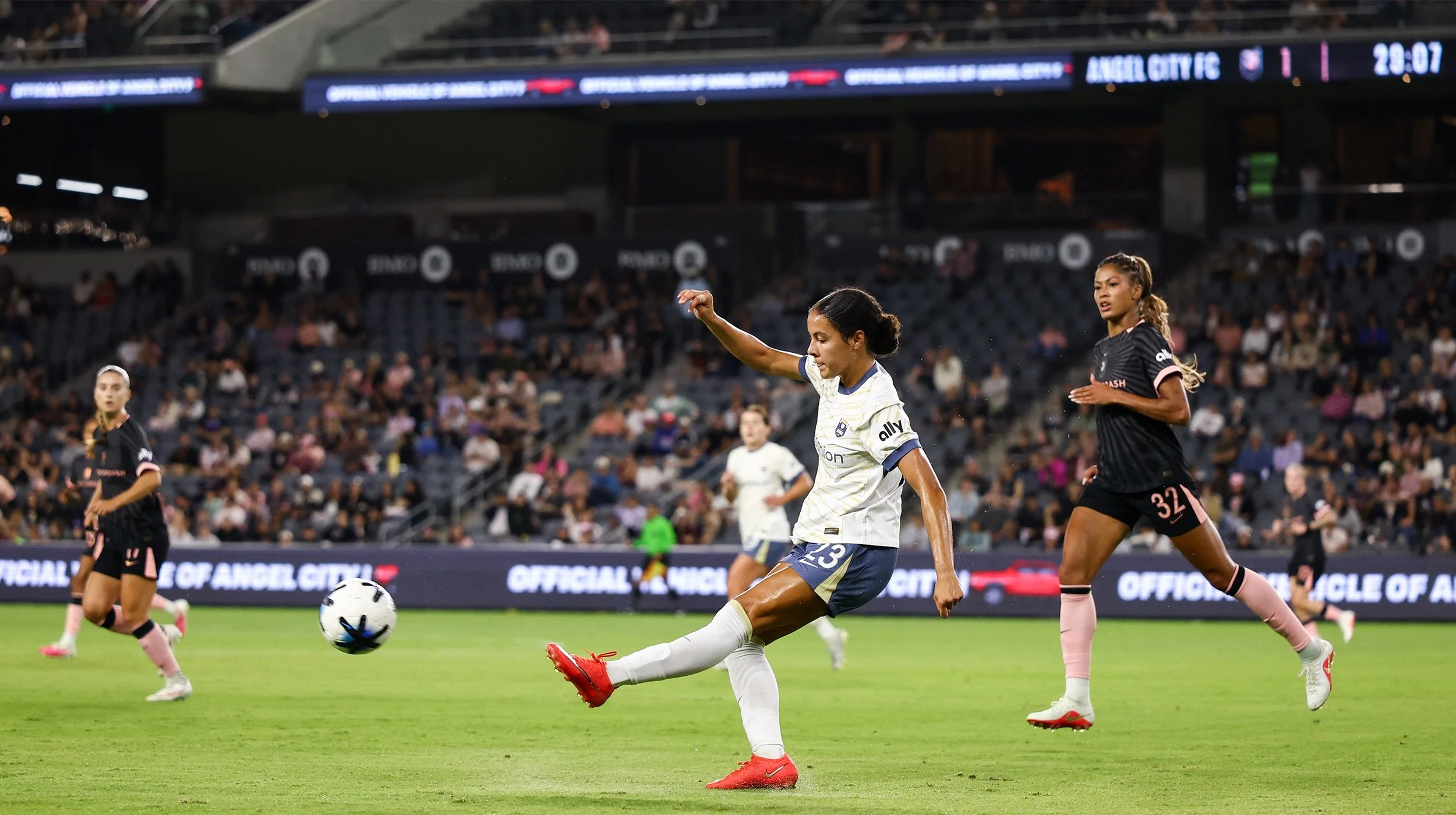 Match Recap: Reign FC Falls 3-1 in Los Angeles