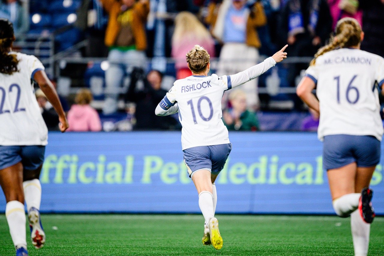 Jess Fishlock goal celebration