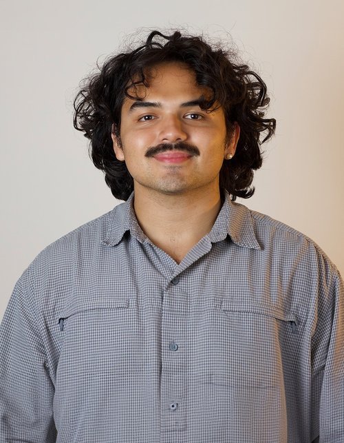 Artist Alfred Bordallo