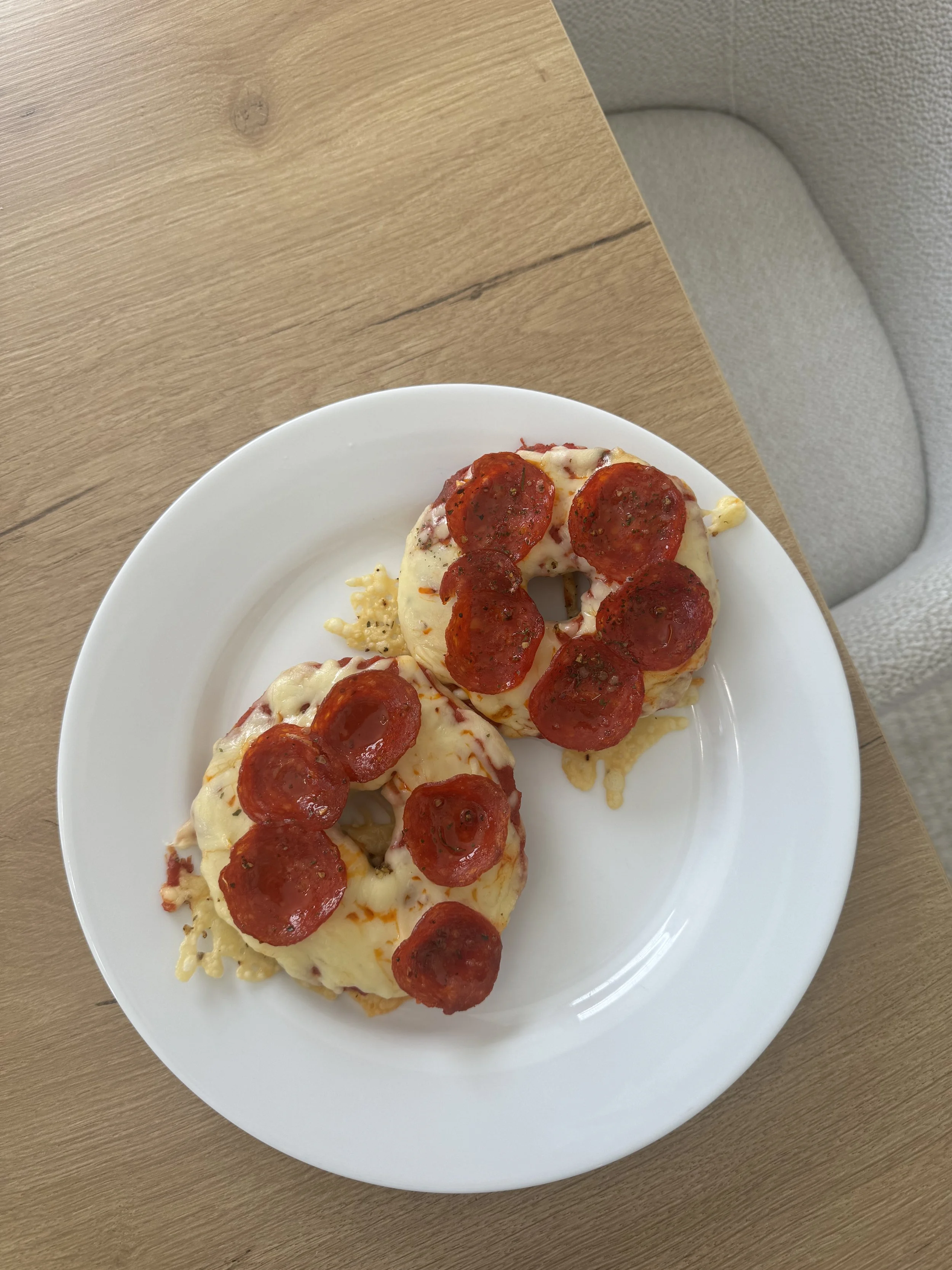 Protein Pizza Bagel