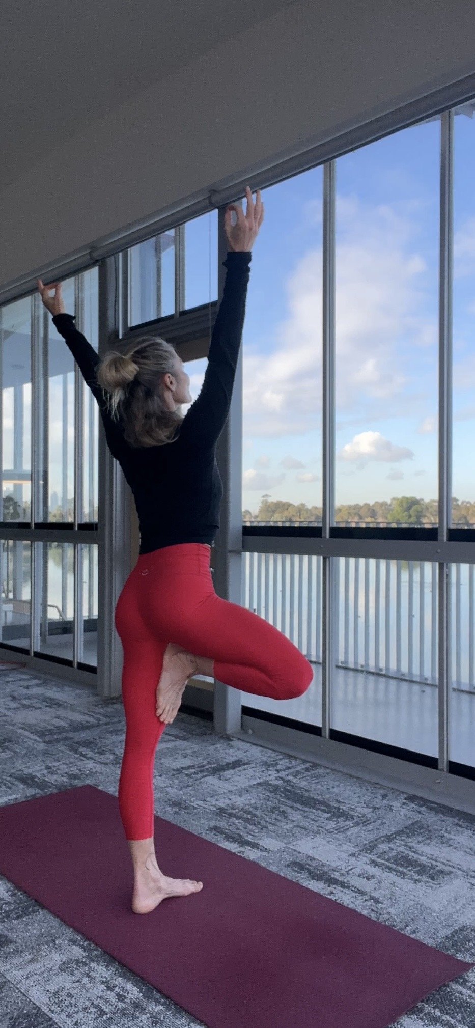 LAKESIDE YOGA