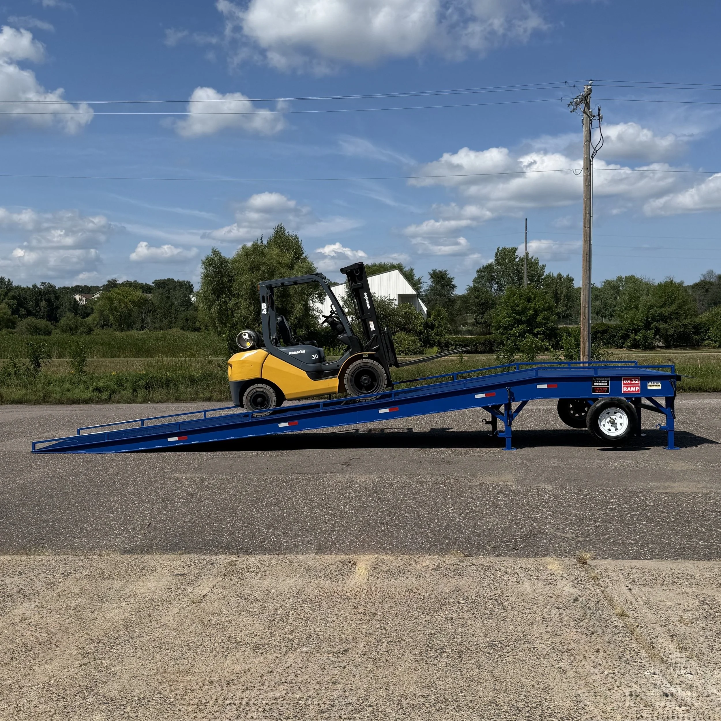 dx32-forklift-loading-ramp.jpeg