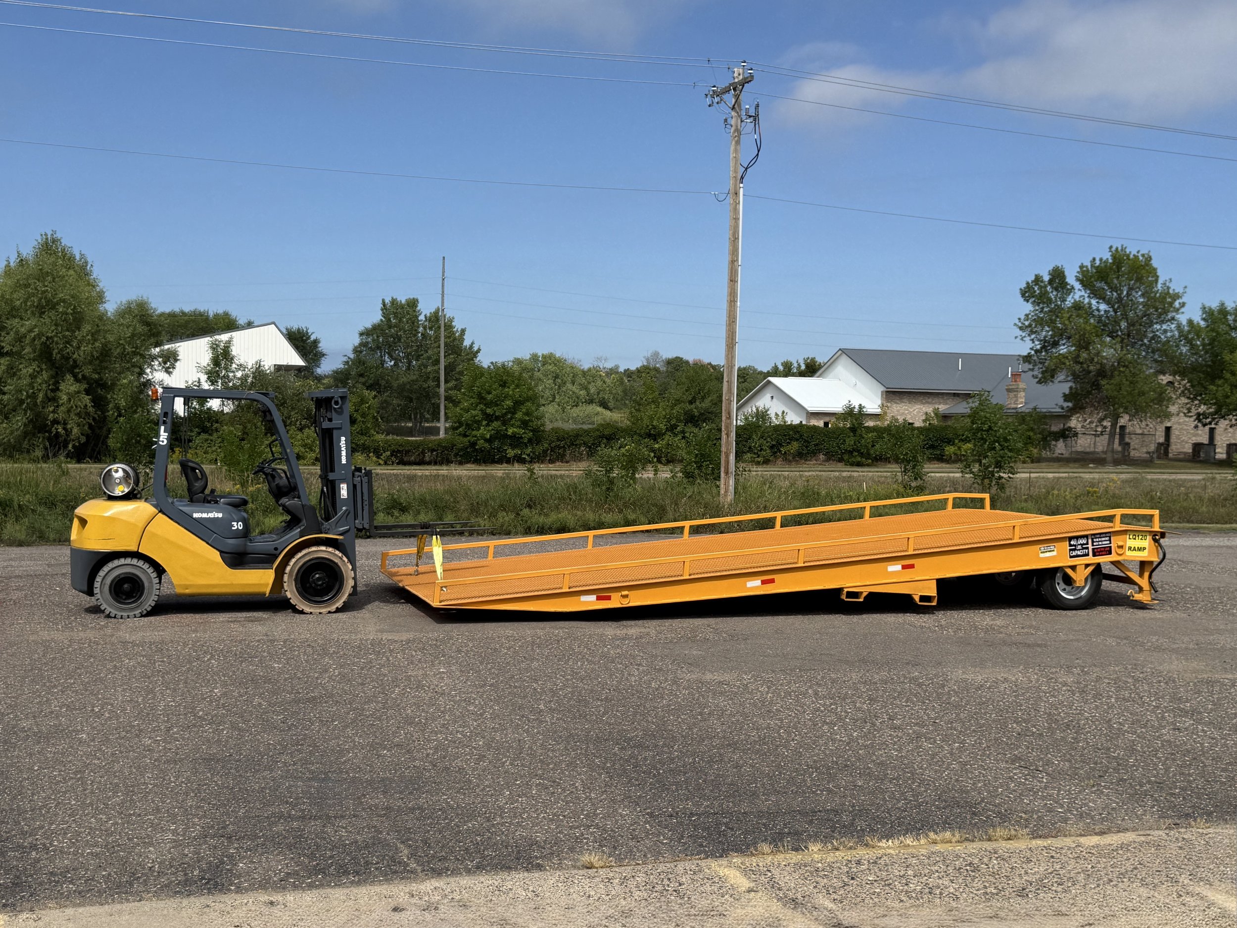 lq120-wide-truck-loading-ramp.jpeg