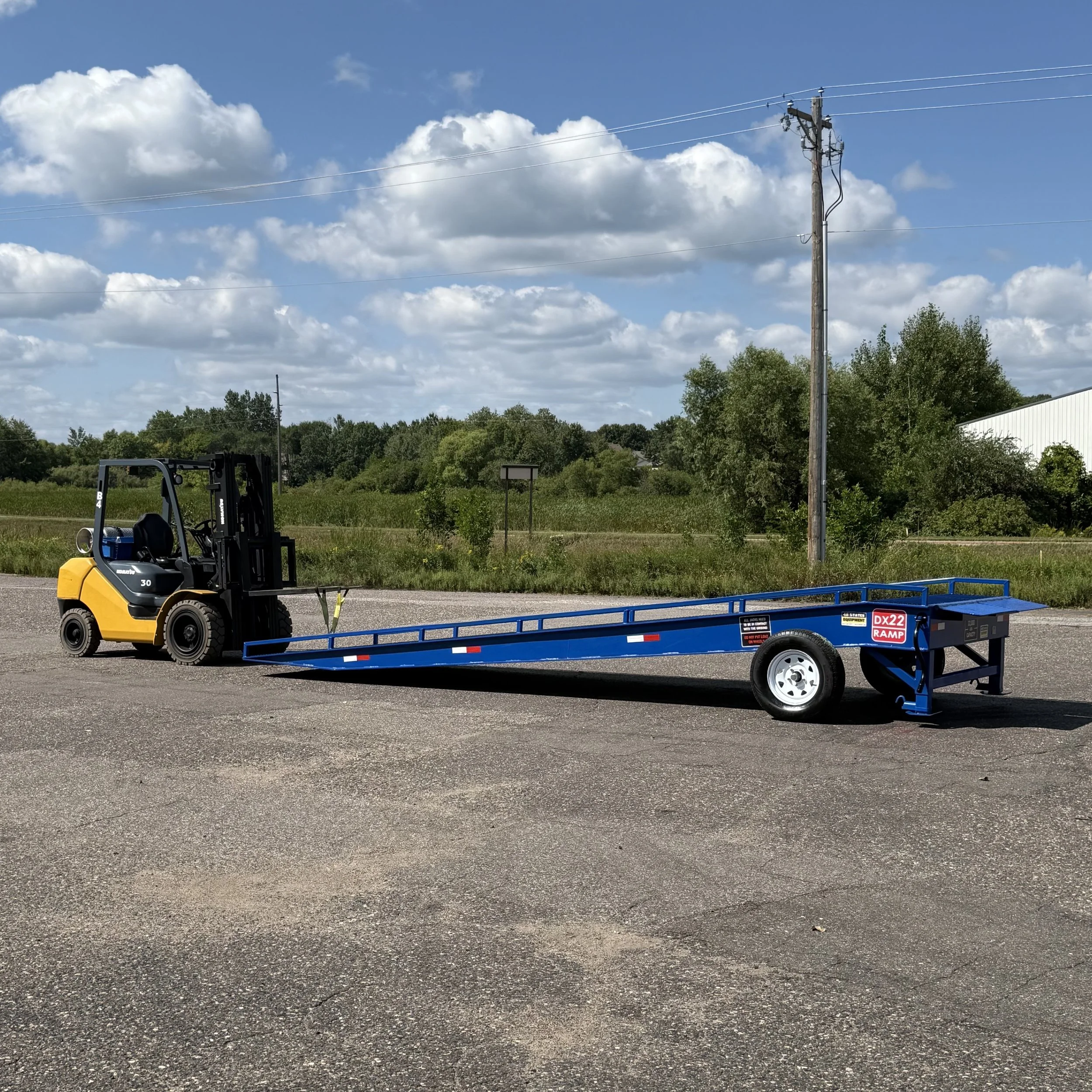 DX22 warehouse yard ramp for material handling and freight loading