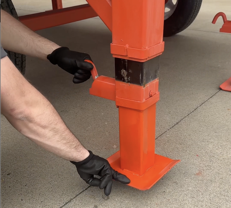 Dropping yard ramp support jacks