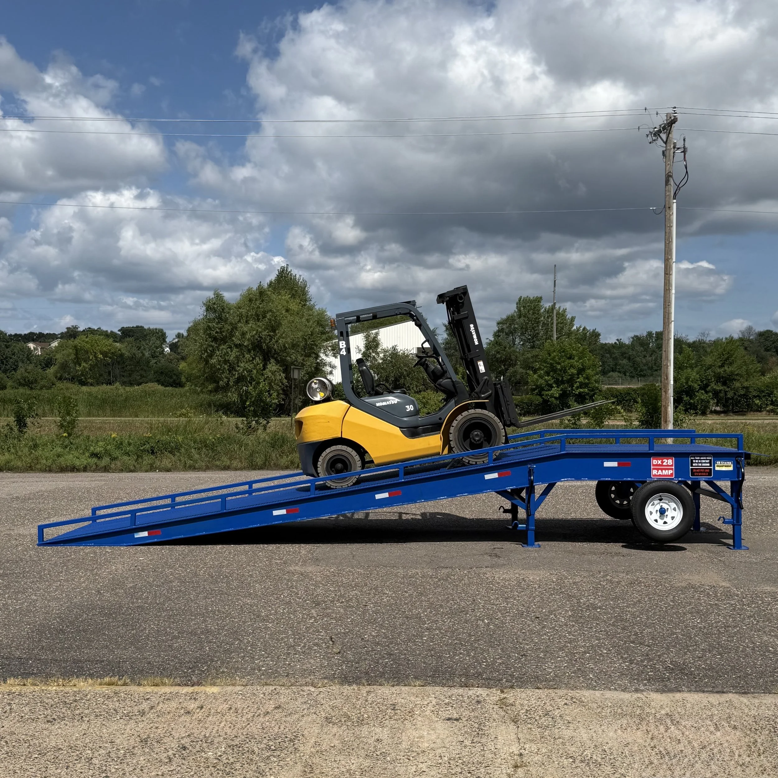 DX28 forklift loading ramp for trucks and trailers