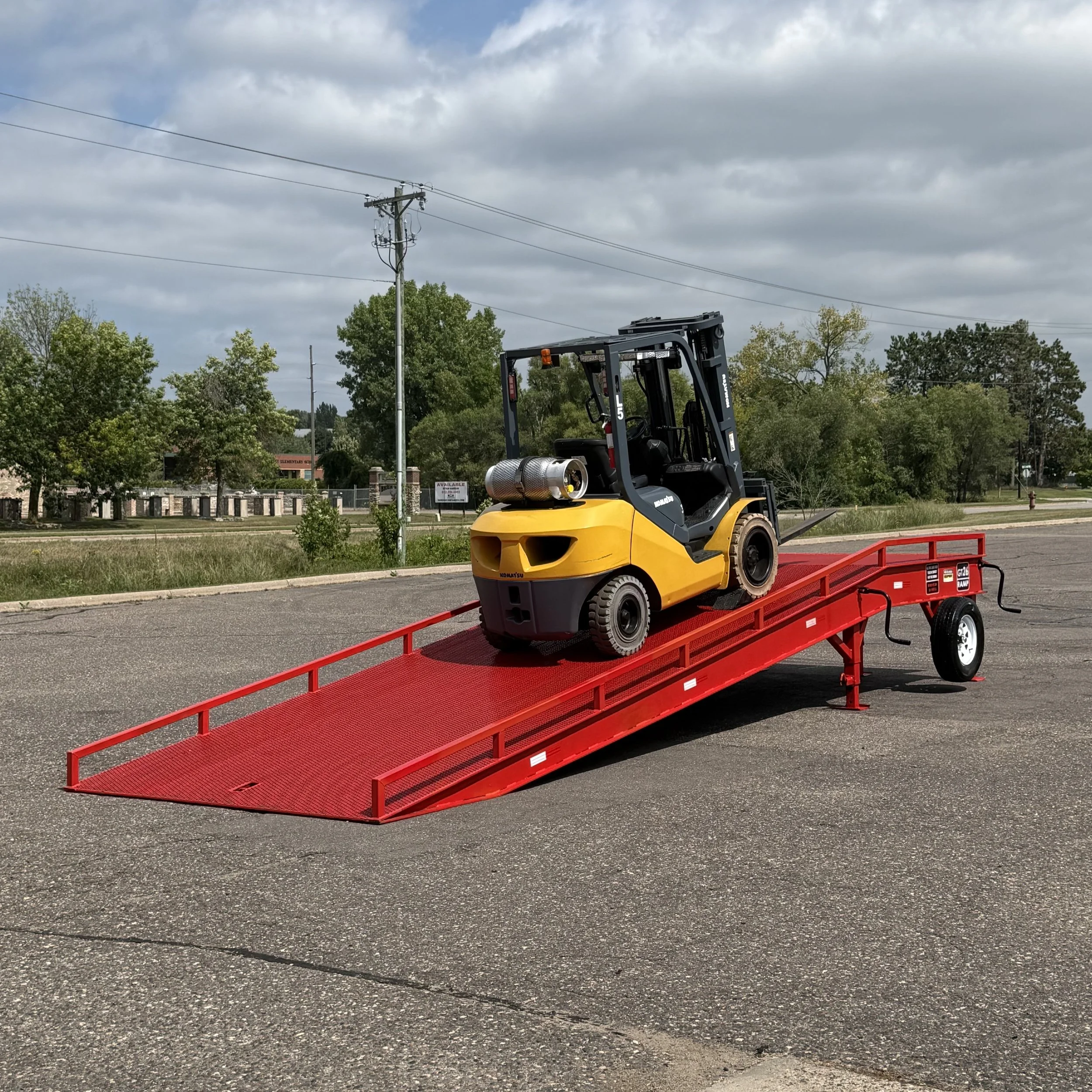 GT27 portable loading dock ramp for warehouse operations