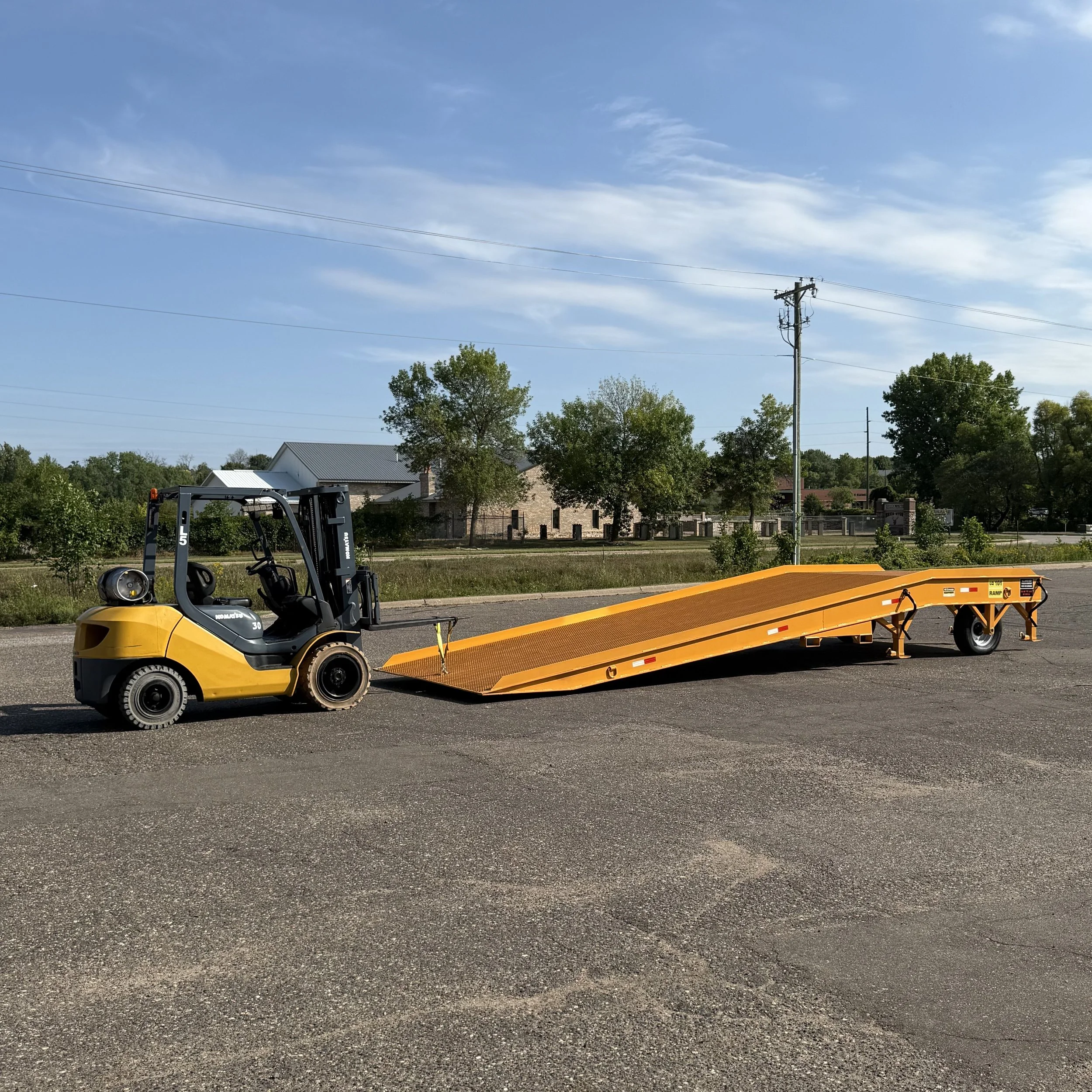 Extra-wide LQ120 forklift yard ramp for truck and trailer loading