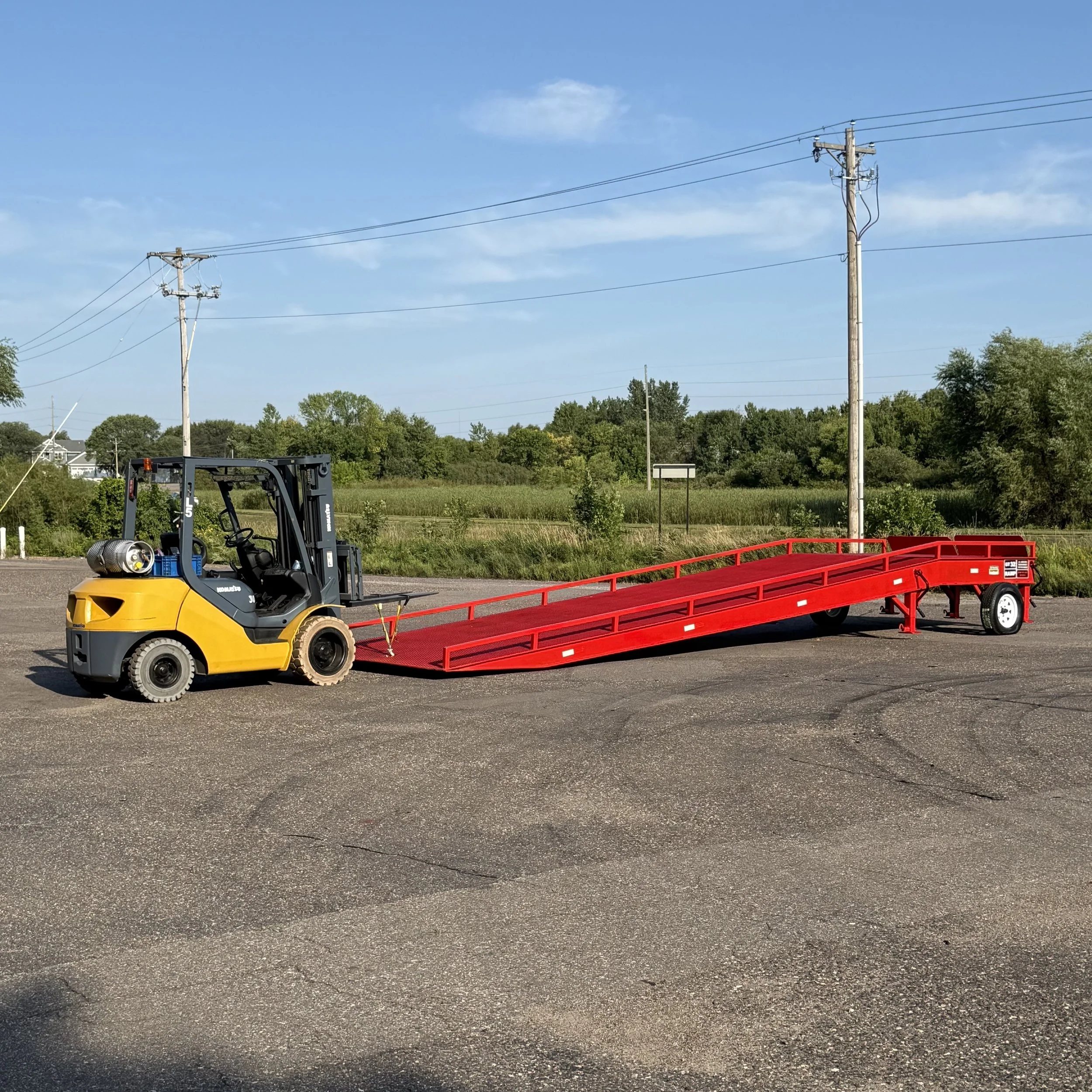 GT32 warehouse yard ramp for material handling and freight loading