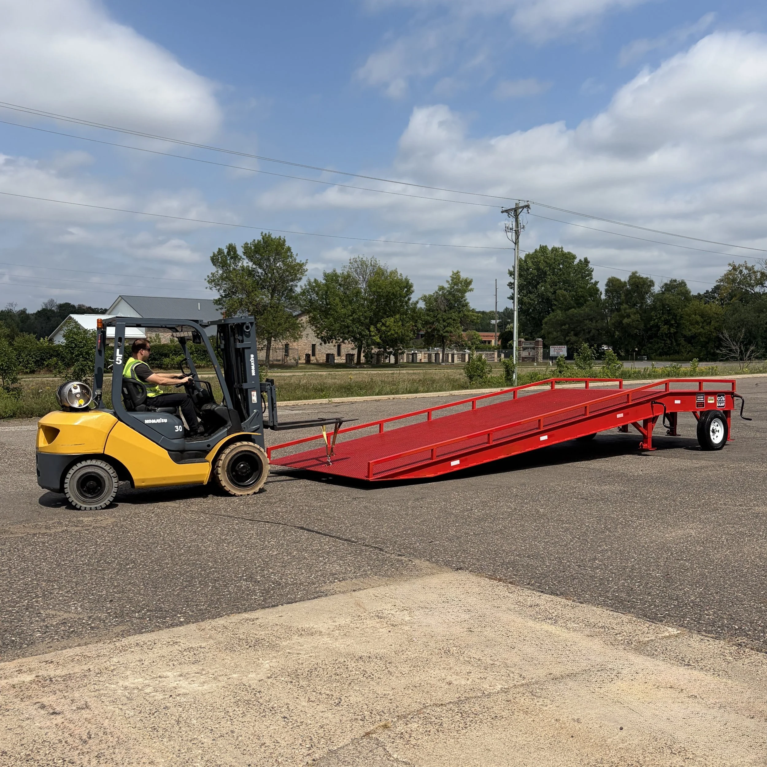 GT27 warehouse yard ramp for material handling and freight loading