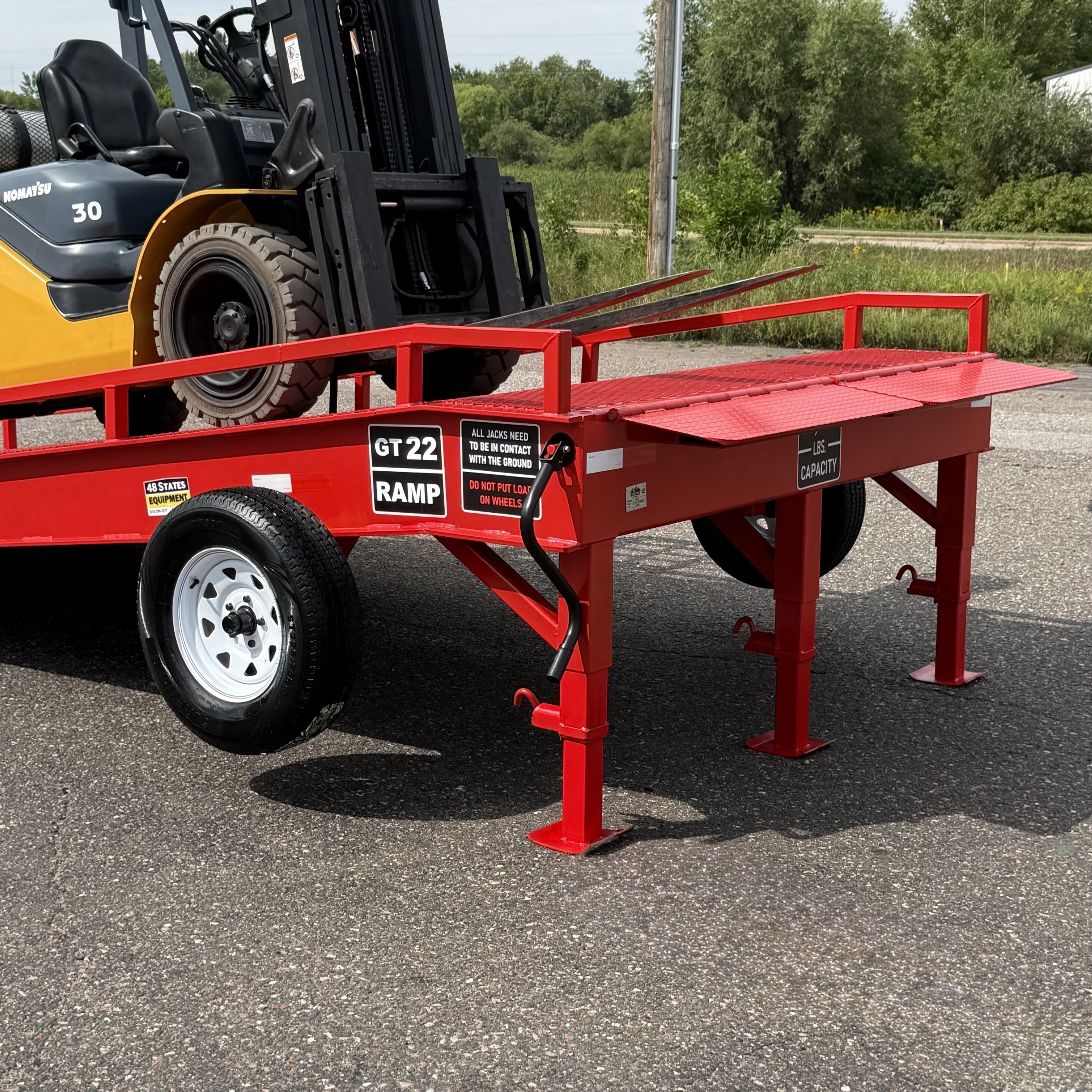 GT22 portable yard ramp for forklift loading and unloading