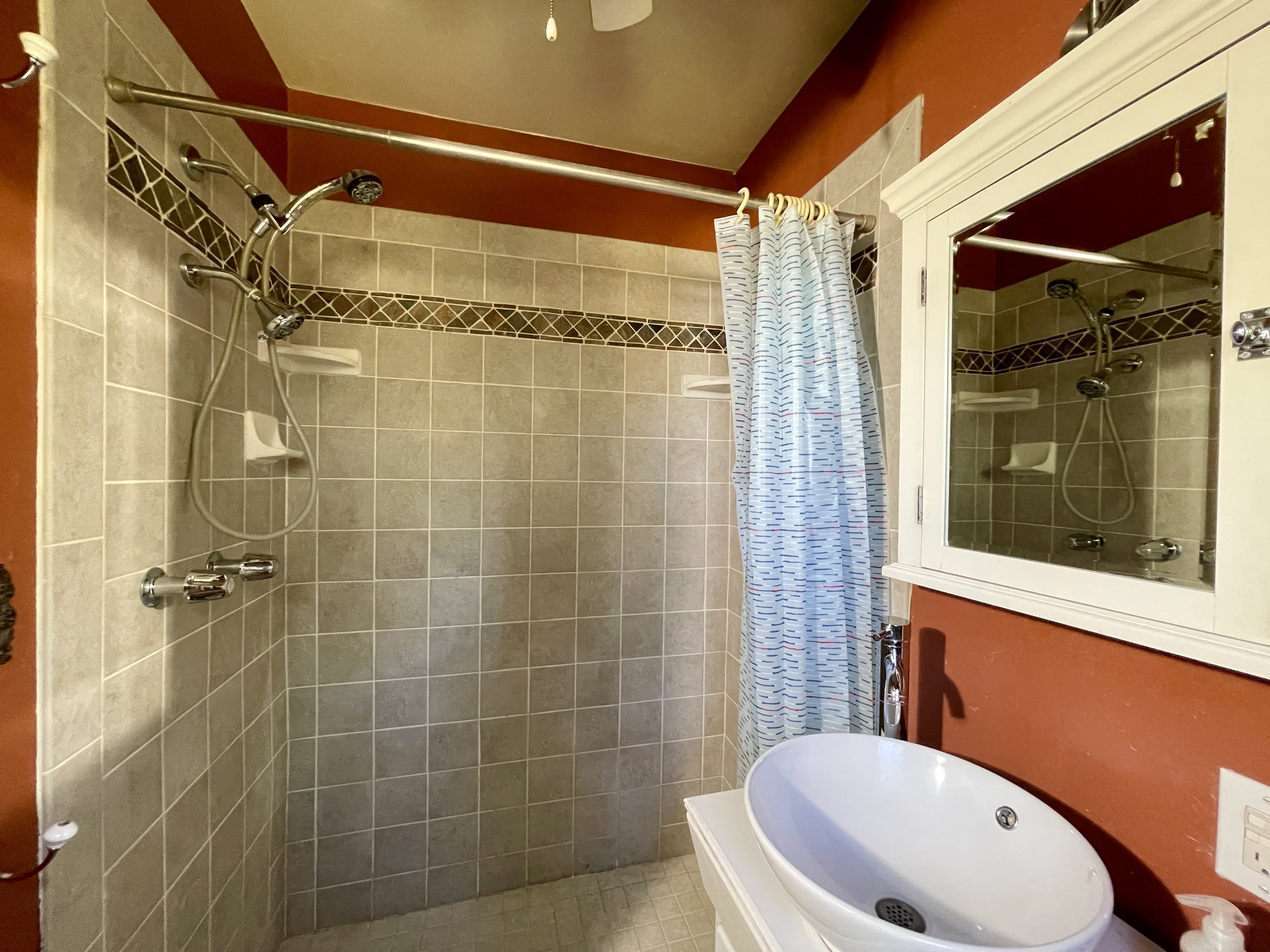 Interior Bathroom 2.jpg