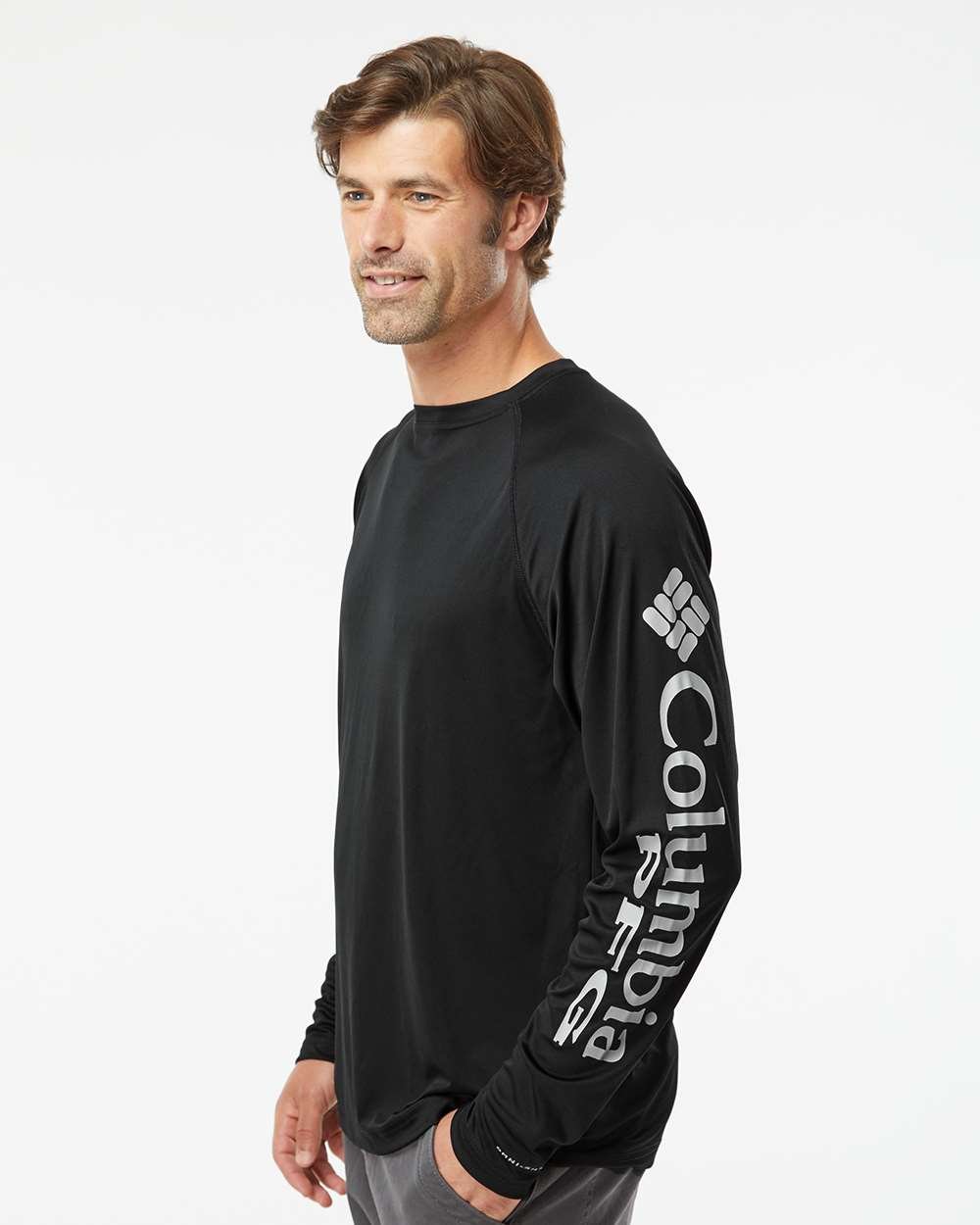 Columbia_212472_Black-_Cool_Grey_Side_High_Model.jpg