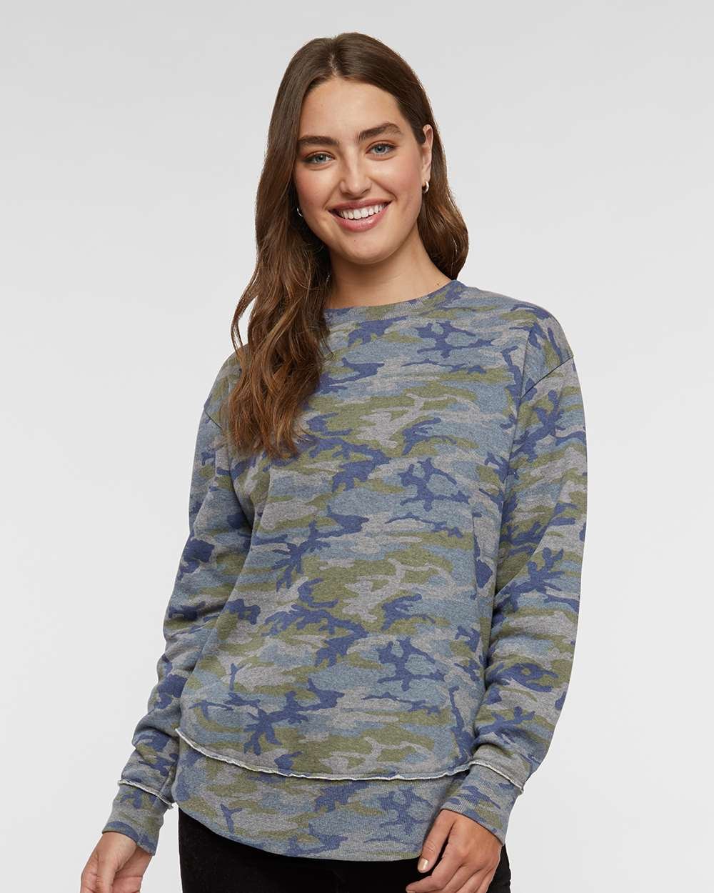 LAT_3525_Vintage_Camo_Front_High_Model.jpg