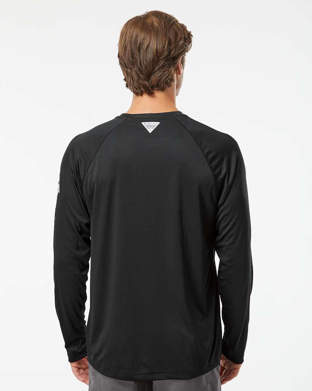 Columbia_212472_Black-_Cool_Grey_Back_High_Model.jpg