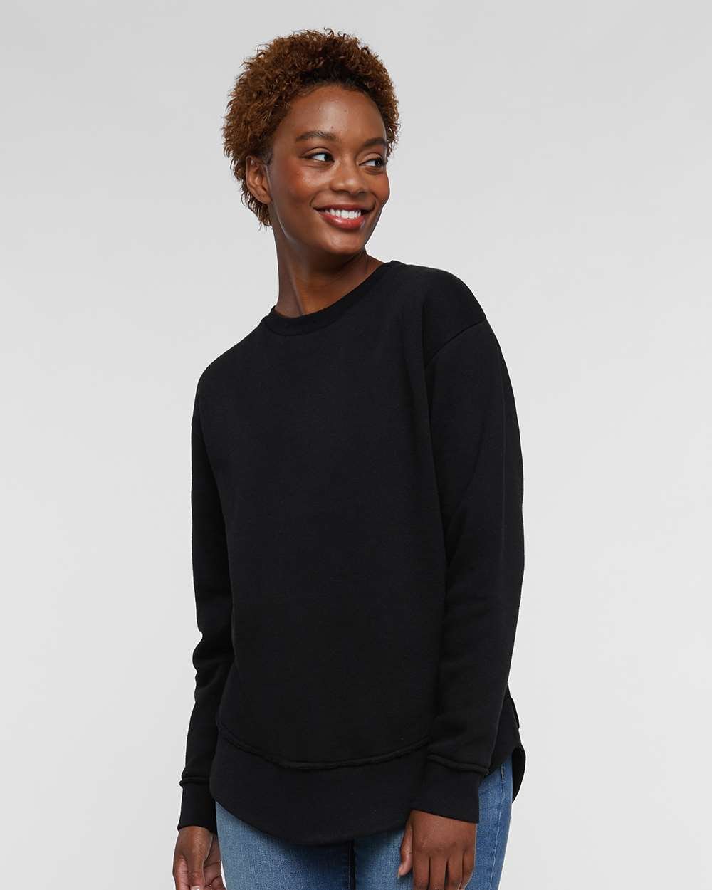 LAT_3525_Black_Front_High_Model.jpg