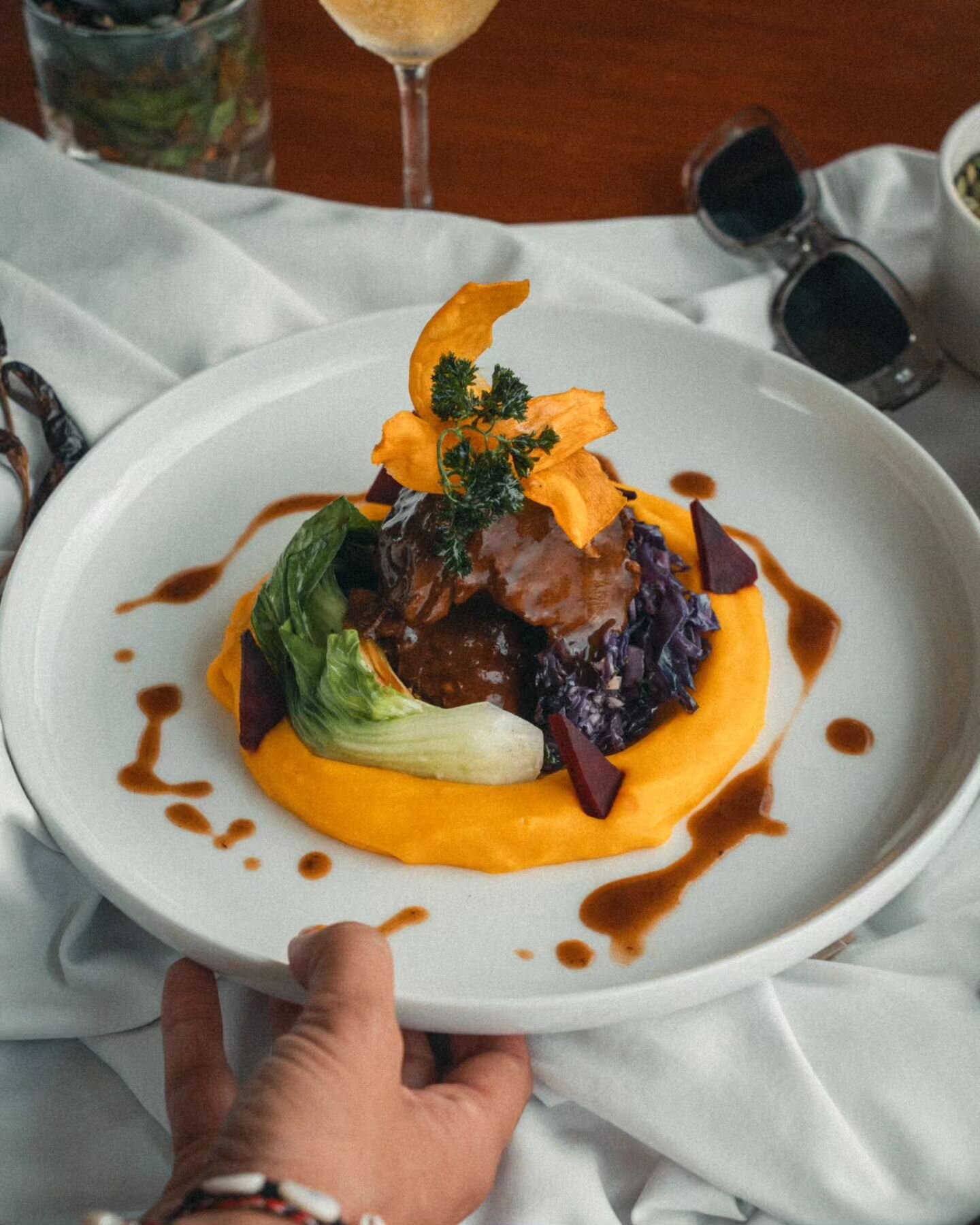 Nothing like watching the sunset whilst enjoying our delicious locally sourced Peppered Beef Fillet, served with red cabbage, sweet pumpkin puree, pickled beetroot and garlic bok choy. 

Only available at Current, Weligama. ⚡️

#srilankatravel #srila