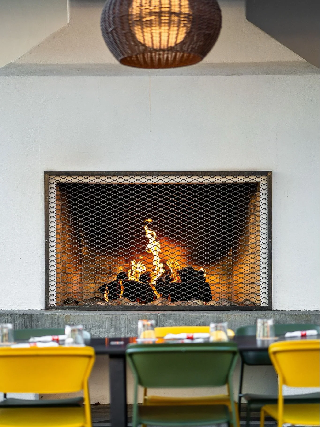 Cozy up by the fireplace on our covered, heated patio 🍂

Great seats, great views, great brunch 🍳🥞☕️

#healdsburgplaza #patioparty #restingbrunchface #healdsburg #acorncafe