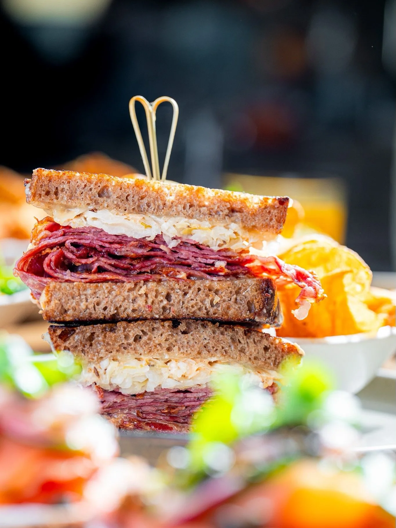 Savory, juicy, stacked with flavor, with a side of crunchy potato chips. 🥪

Corned Beef Reuben: Toasted Rye Bread, Apple, Caraway Kraut, Russian Dressing, Aged Cheddar, with Togarashi Chips.

Order Ahead on the Acorn Cafe app for Pickup or Delivery 