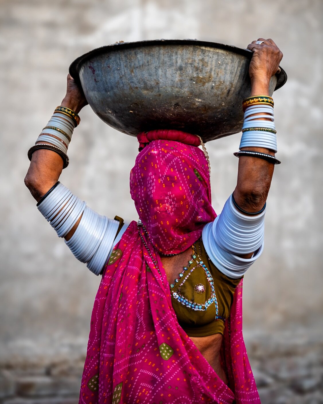 Timeless grace! 

Rajasthan, March 2024

#imagesbyabhishek #abhishekhajela #uniquephotoadventures #phototrip #photoworkshop #photooftheday #rajasthan #rajasthani #women #womenempowerment #rajasthaniwomen #nikonindiaofficial @nikonindiaofficial