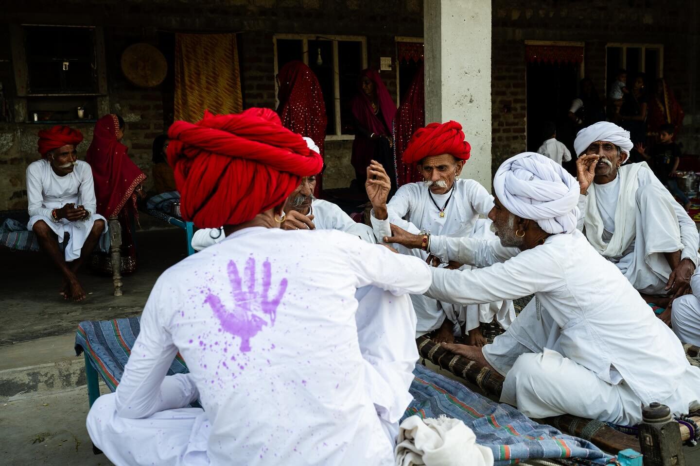 Holi vibes resonate in a quaint Rabari village of South Rajasthan! 

#happyholi #holi #holivibes🌈 #imagesbyabhishek #abhishekhajela #festival #festivalsofindia #incredibleindia #rajasthan #villagelife #uniquephotoadventures