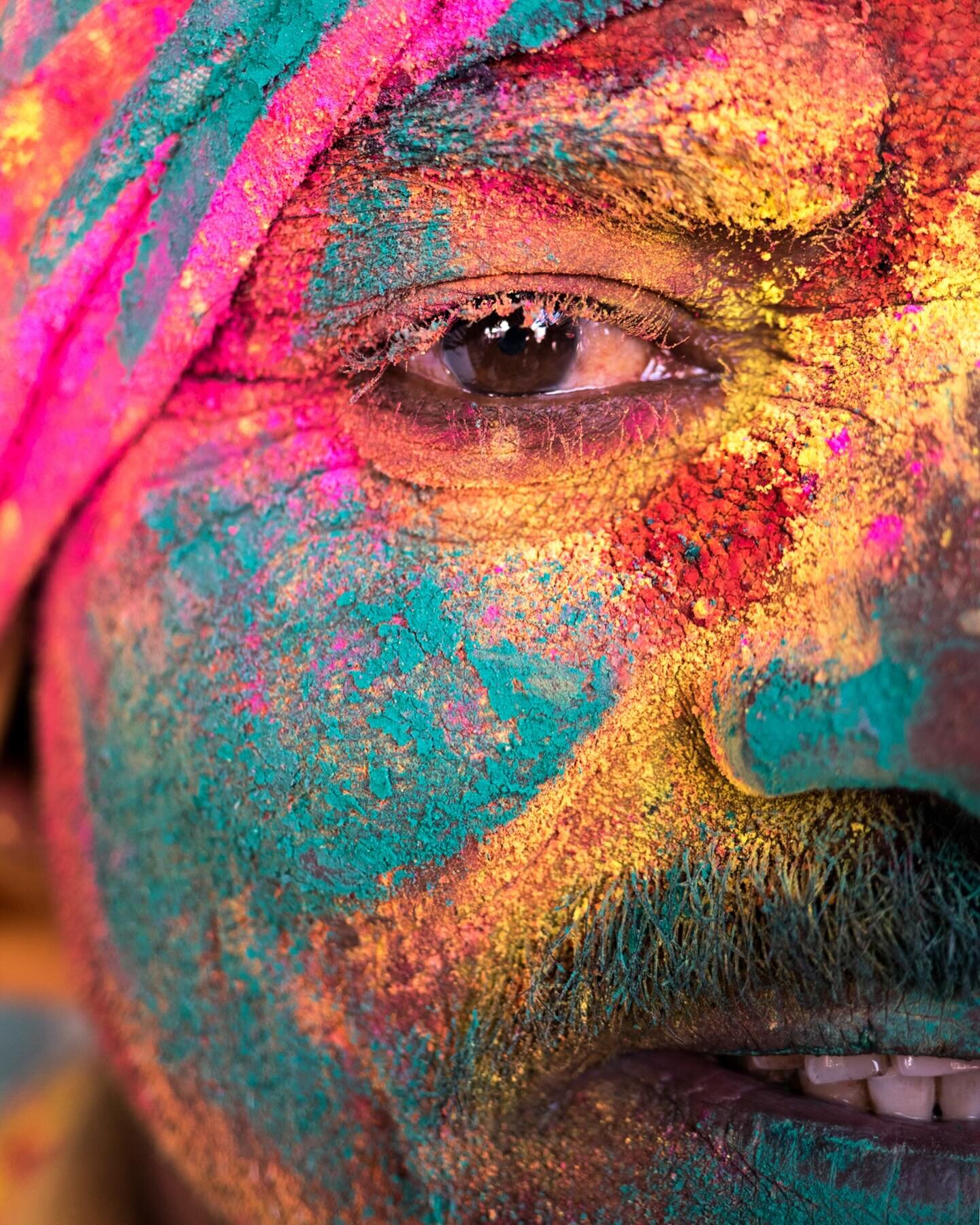 Wishing everyone a Happy Holi! Sharing some of my favorite portraits captured during the vibrant celebrations in Mathura. Let the colors of joy and love fill your day!

#holi #festivalsofindia #colour #holihai #holicelebration #incredibleindia #image