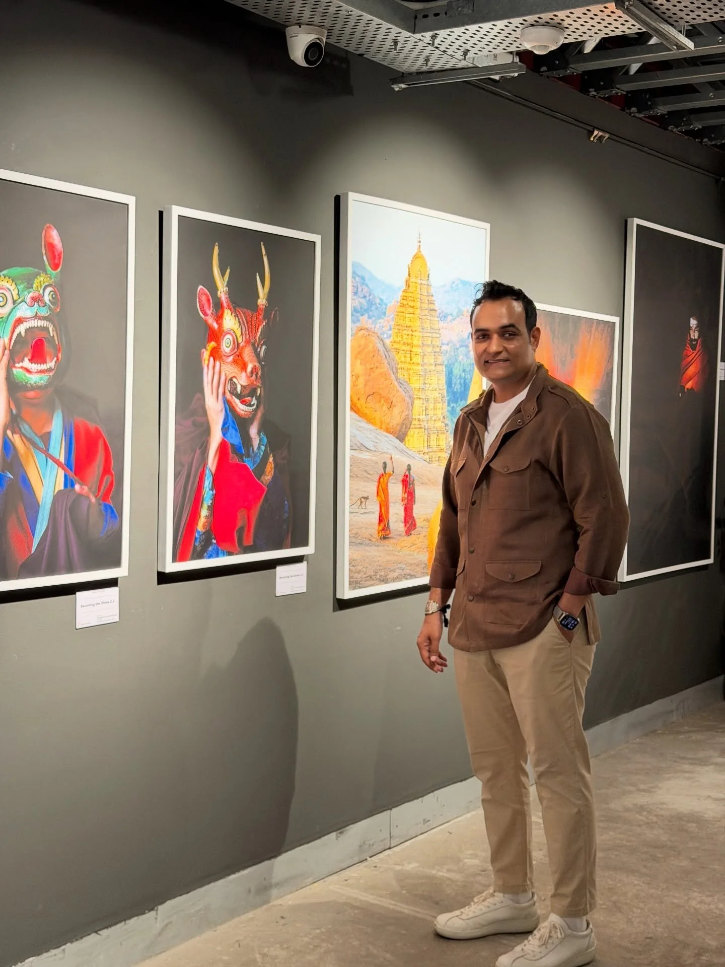 Sharing a little glimpse from my exhibition&mdash;Parallax, which opened yesterday. Thank you for an amazing first day &mdash; looking forward to welcoming more of you in the coming days.

15&ndash;30 November 2025 | Museo Camera

@museo_camera @para